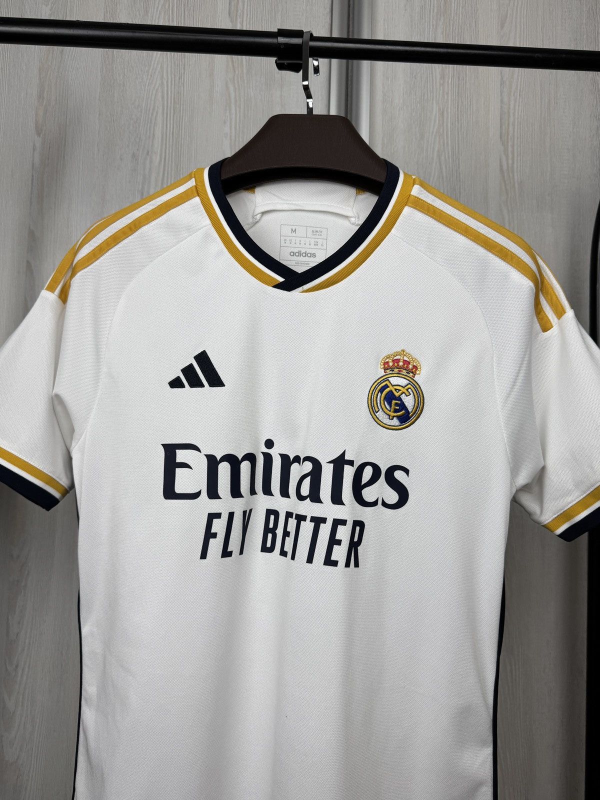 Adidas Jersey Adidas Real Madrid Home 2023/2024 Medium Shirt HR3796 Size US M / EU 48-50 / 2 - 3 Thumbnail