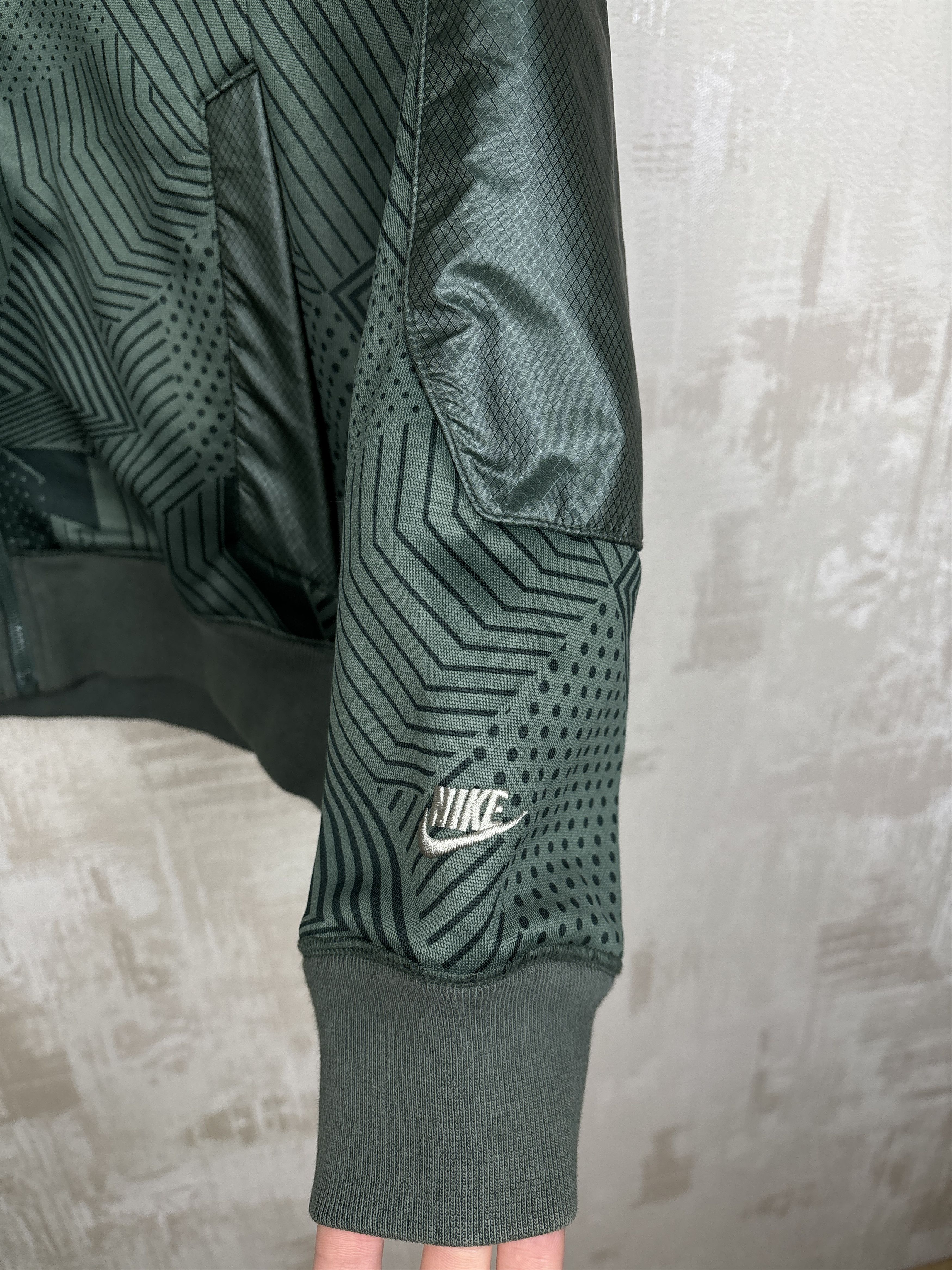 Nike 00's Nike Air Rare Vintage Geometric Zip Hoodie Gorpcore Y2K Size US M / EU 48-50 / 2 - 8 Thumbnail