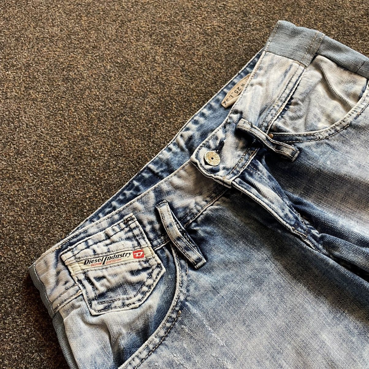 Vintage Vintage Y2K Diesel Distressed Baggy Jeans Thrashed Grunge 25 Size 25" / US 0 / IT 36 - 6 Thumbnail