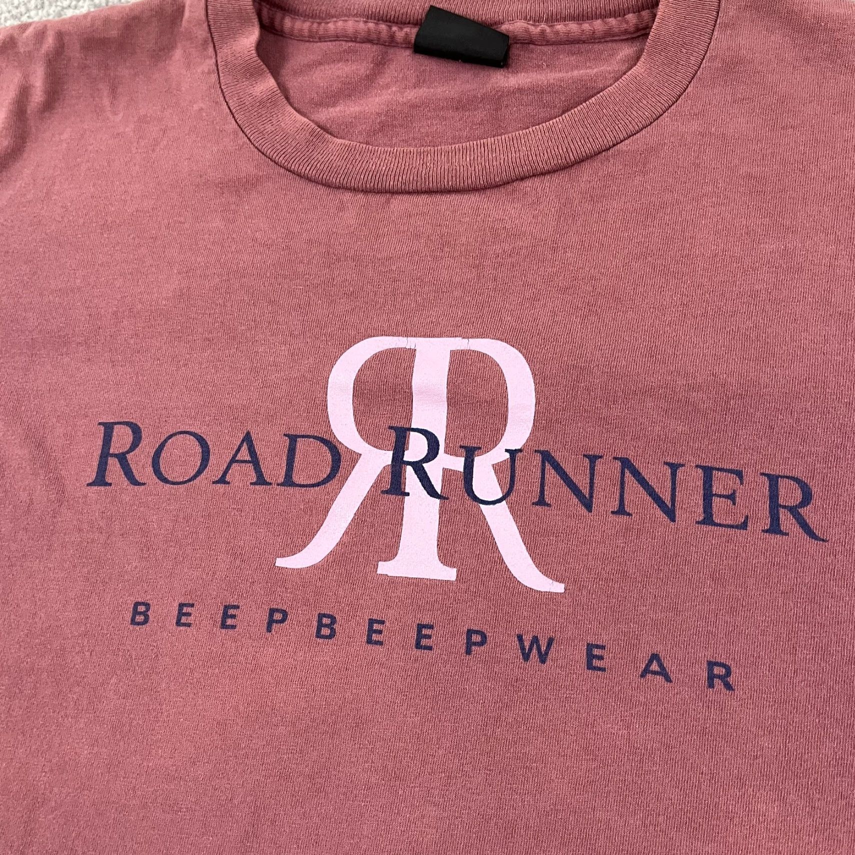 Changes VINTAGE Changes Road Runner Shirt Mens L Pink Graphic Double Sided Cartoon Tee 1996 90s Men Shirt Size US L / EU 52-54 / 3 - 5 Thumbnail