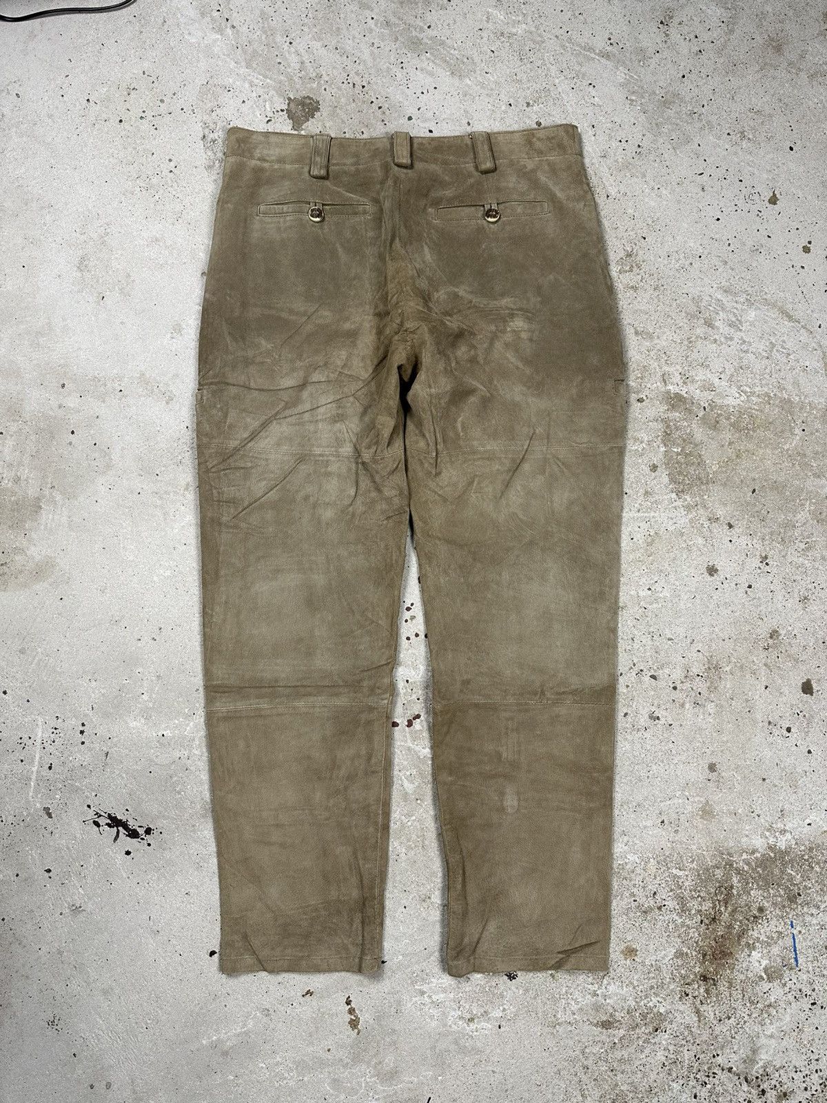 Genuine Leather × Vintage Vintage 90s Beige Suede Leather Cargo Pants Size US 36 / EU 52 - 2 Thumbnail