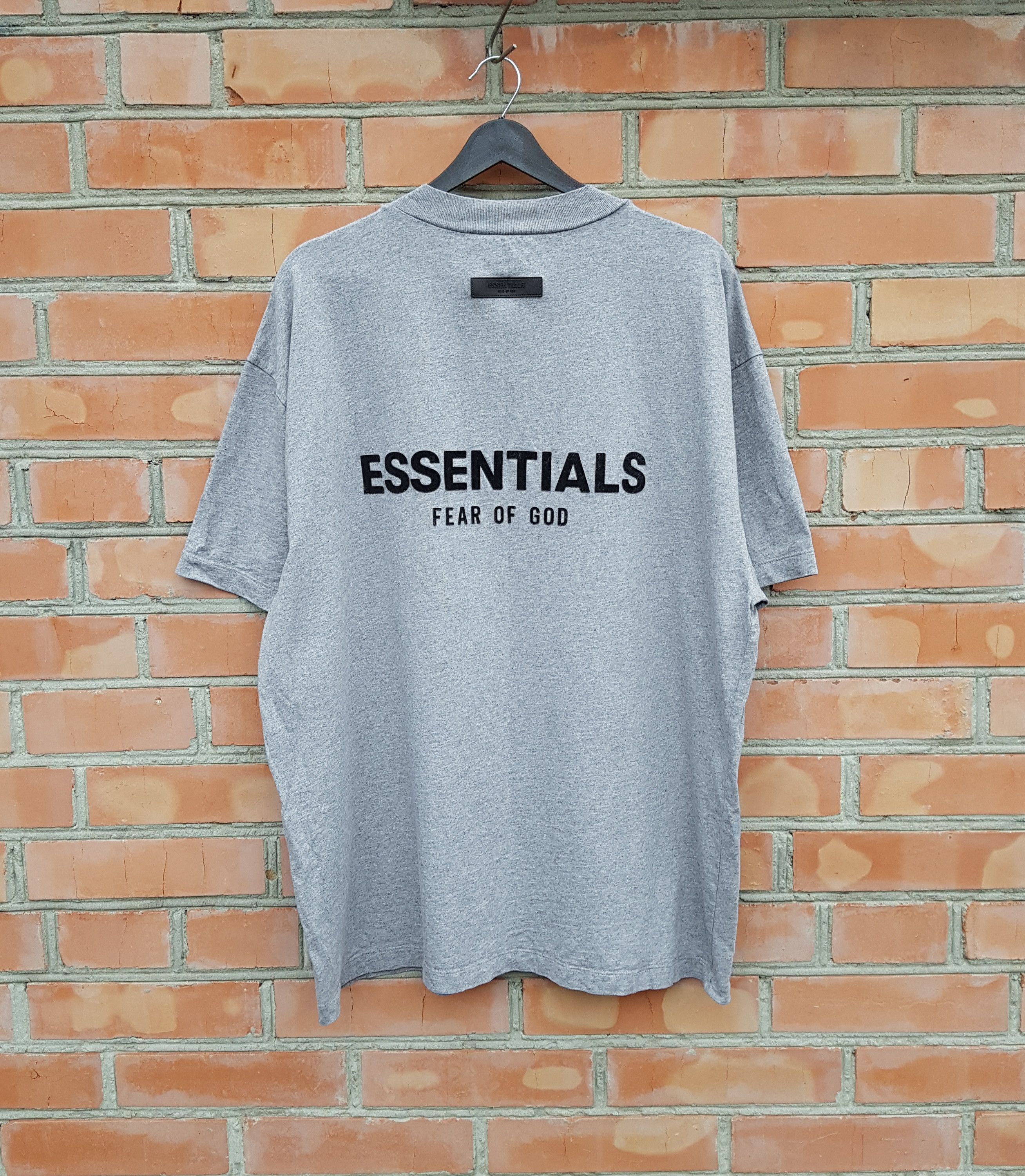 Essentials Essentials Fear of God Dark Oatmeal Short Sleeve T-Shirt Tee Size US L / EU 52-54 / 3 - 2 Thumbnail
