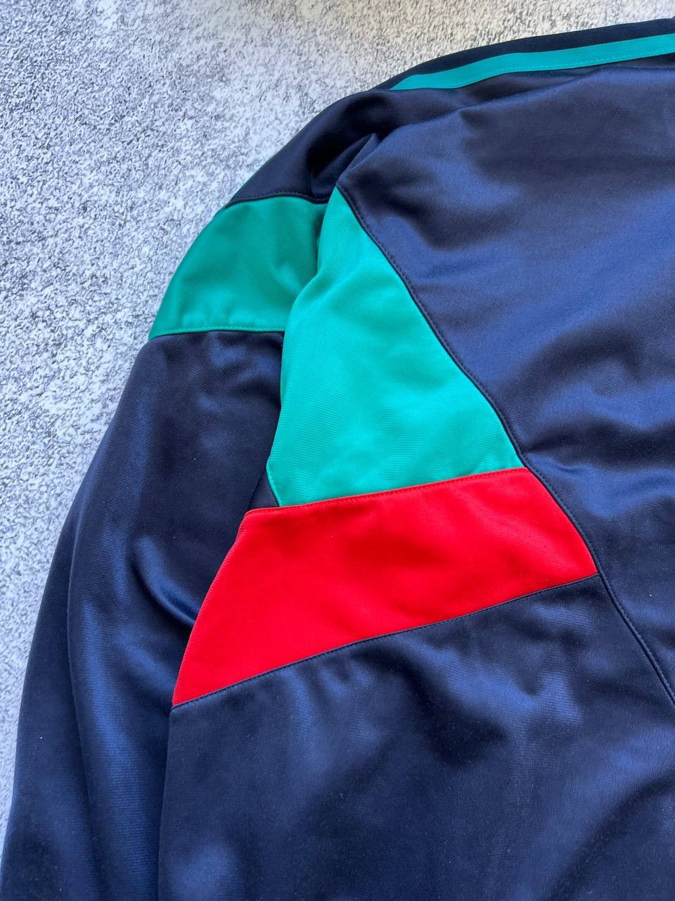 Adidas × Vintage Vintage Adidas Track Jacket Very Rare Retro Size US M / EU 48-50 / 2 - 11 Thumbnail