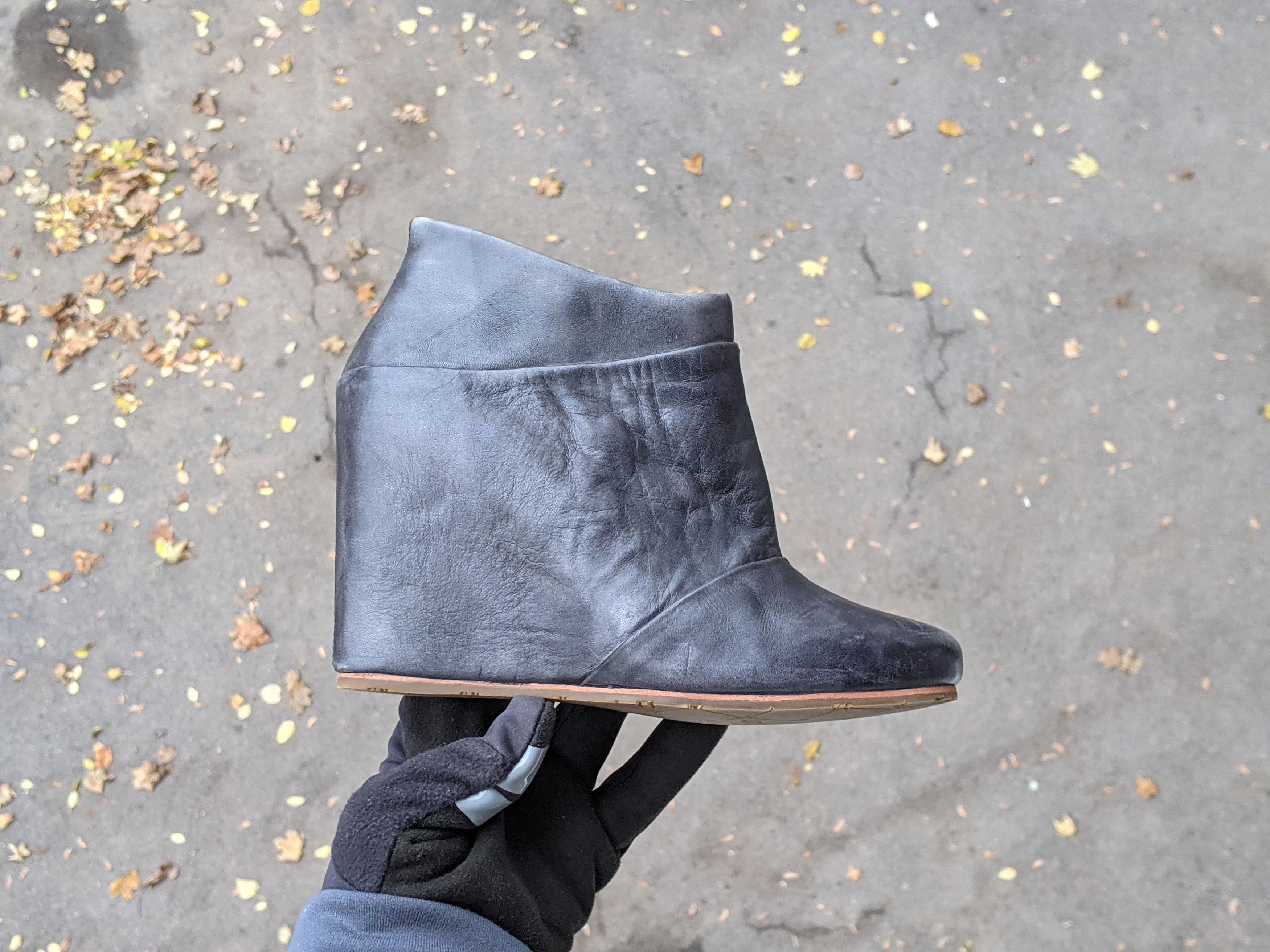Ugg UGG Carmine Pull On Wedge Heel Boots Prada 1001882 Vintage Size US 8 / IT 38 - 9 Thumbnail