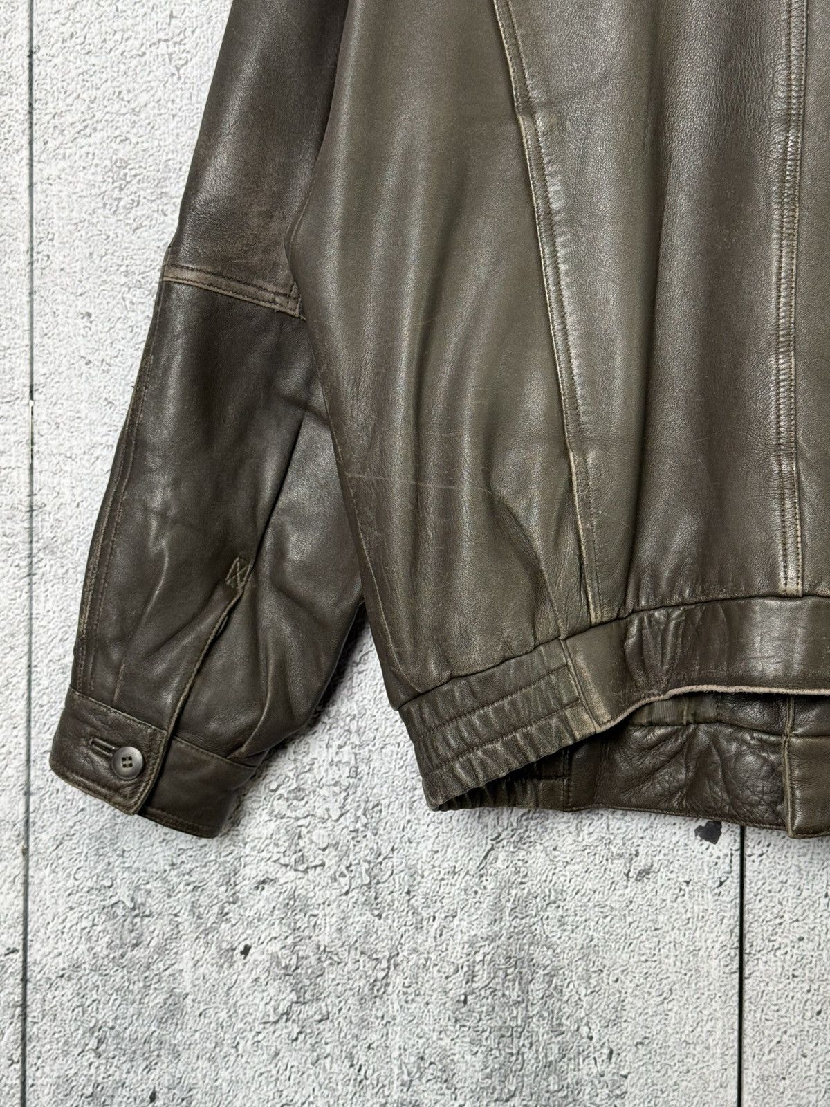Vintage Vintage Brown Leather Jacket Retro Style Flight Bomber Size US L / EU 52-54 / 3 - 14 Thumbnail