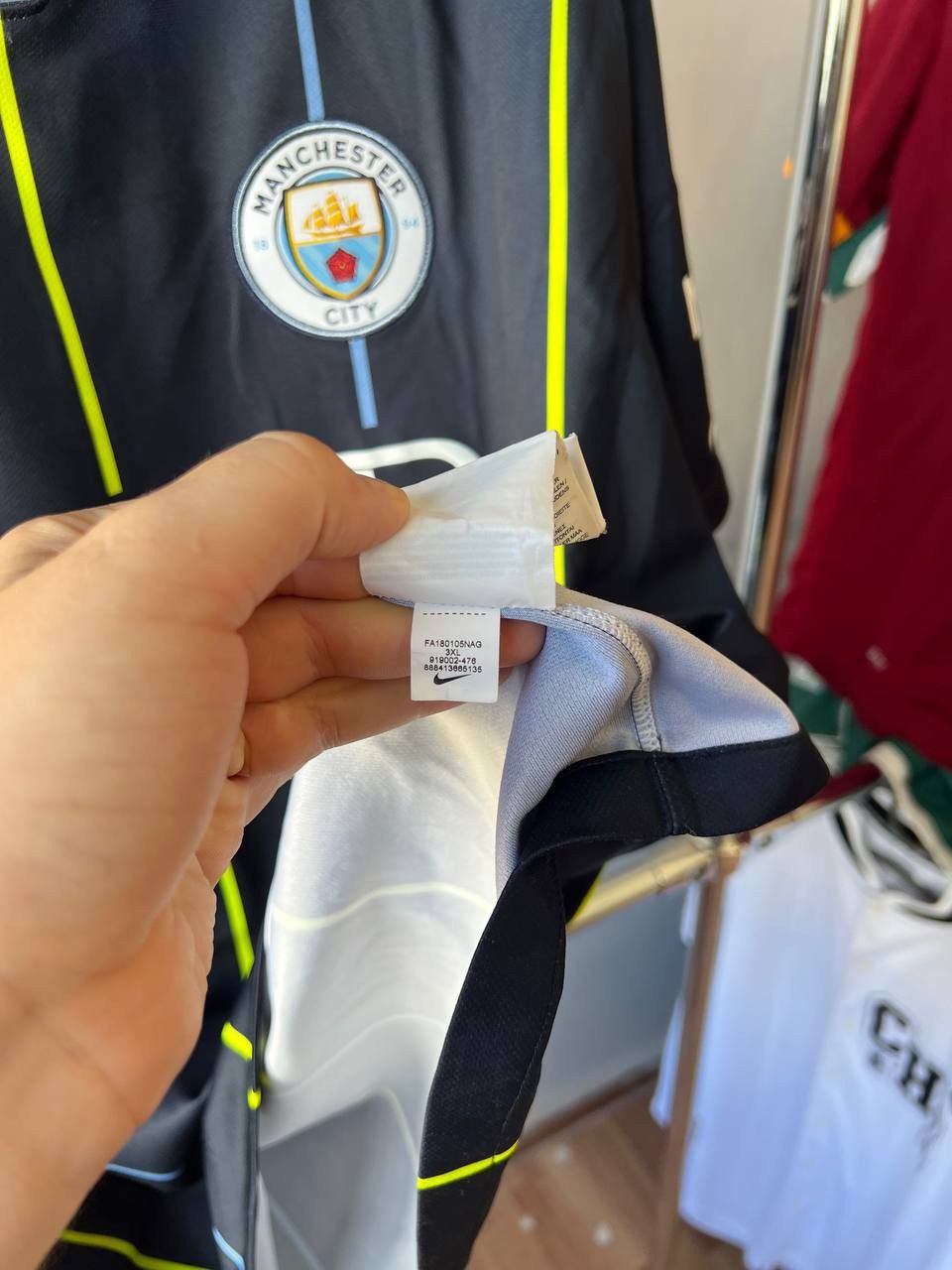 Nike 2018/19 MANCHESTER CITY #33 G. JESUS AWAY SOCCER JERSEY 3XL Size US XXL / EU 58 / 5 - 14 Thumbnail