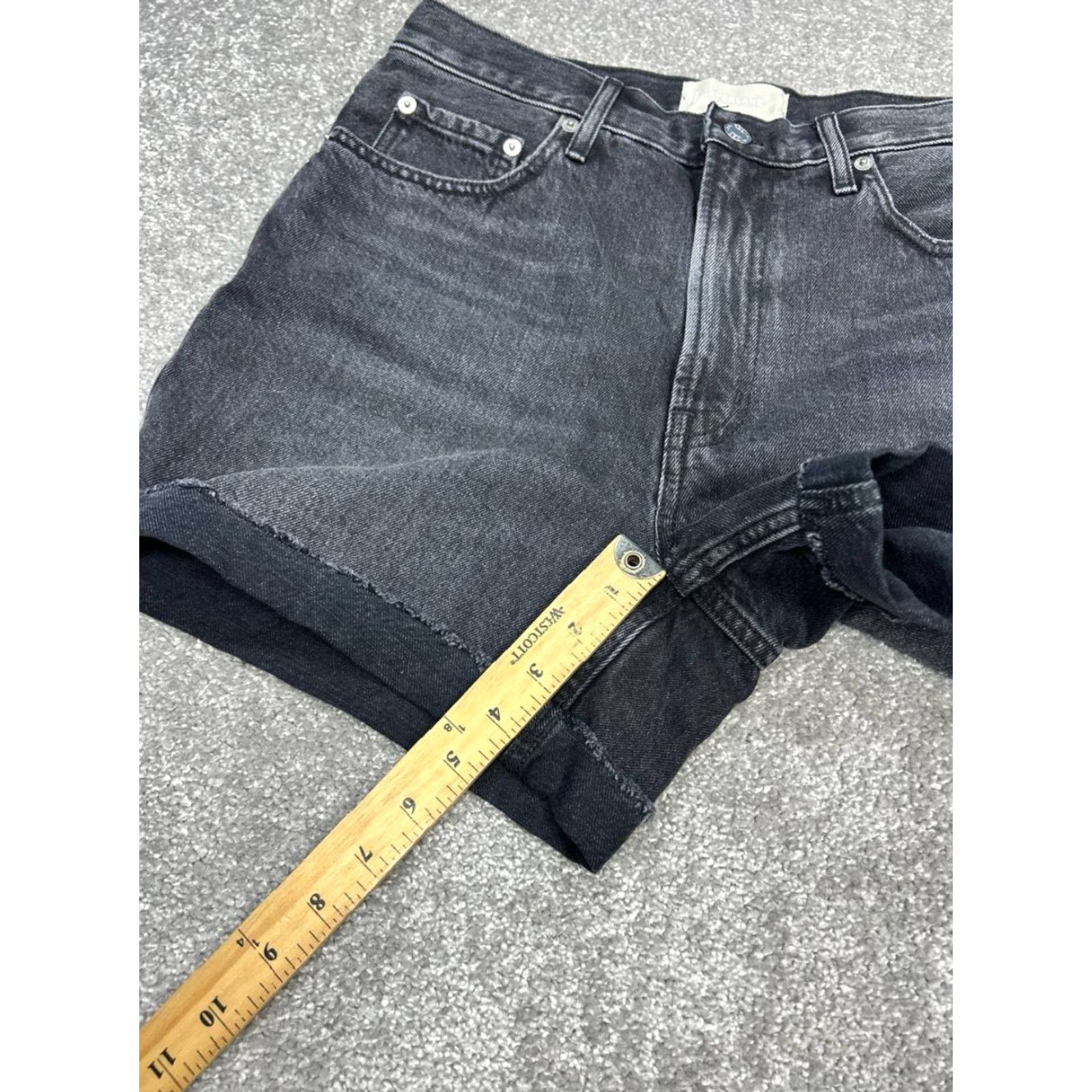 Everlane Evereve Shorts Womens 28 Black Cut Off Denim Logo Mid Rise Cuffed Hem Size 28" / US 6 / IT 42 - 3 Thumbnail