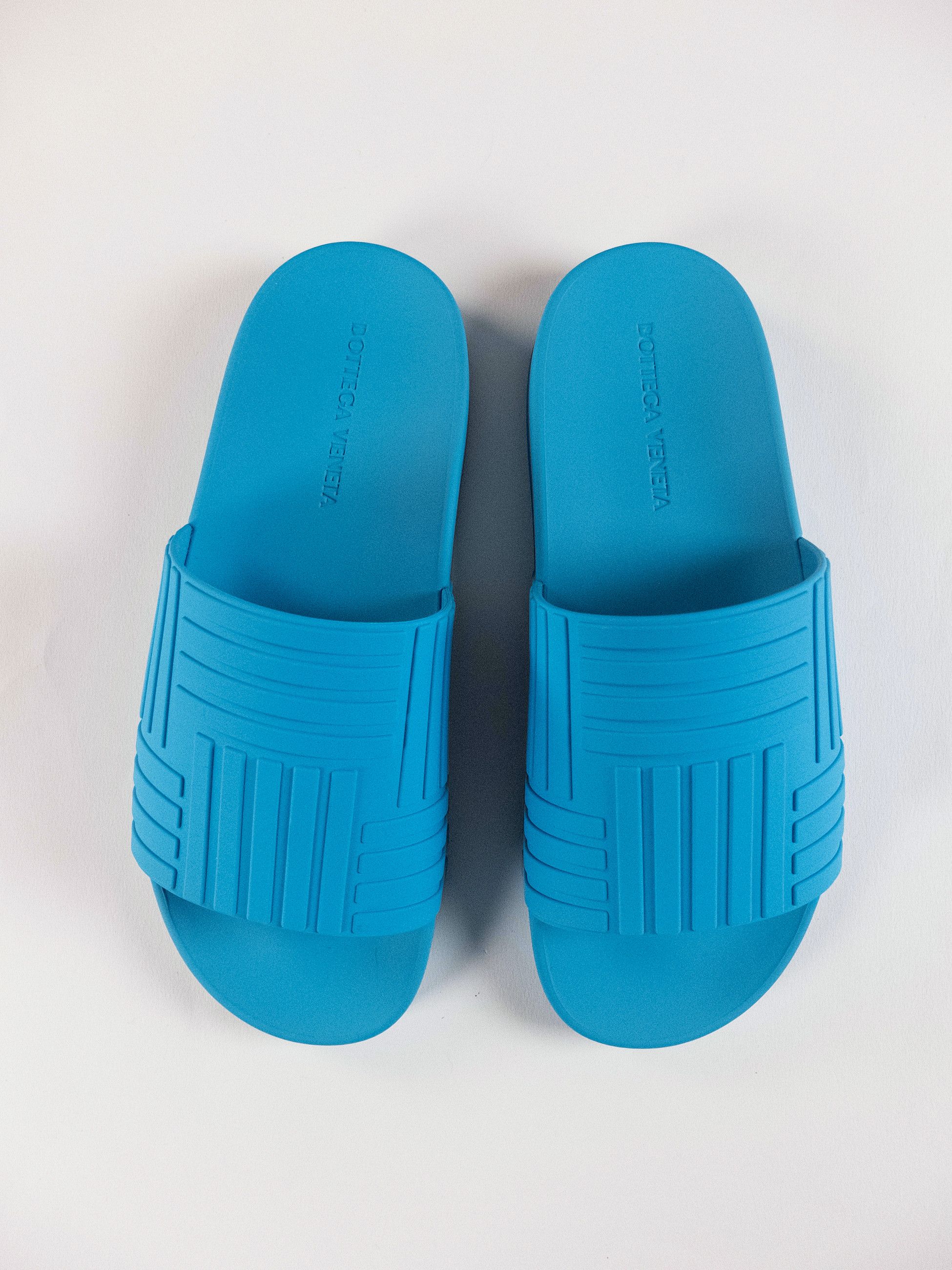 Bottega Veneta BOTTEGA VENETA Slides Amalfi blue rubber slide sandals 9 42 Size US 9 / EU 42 - 2 Thumbnail