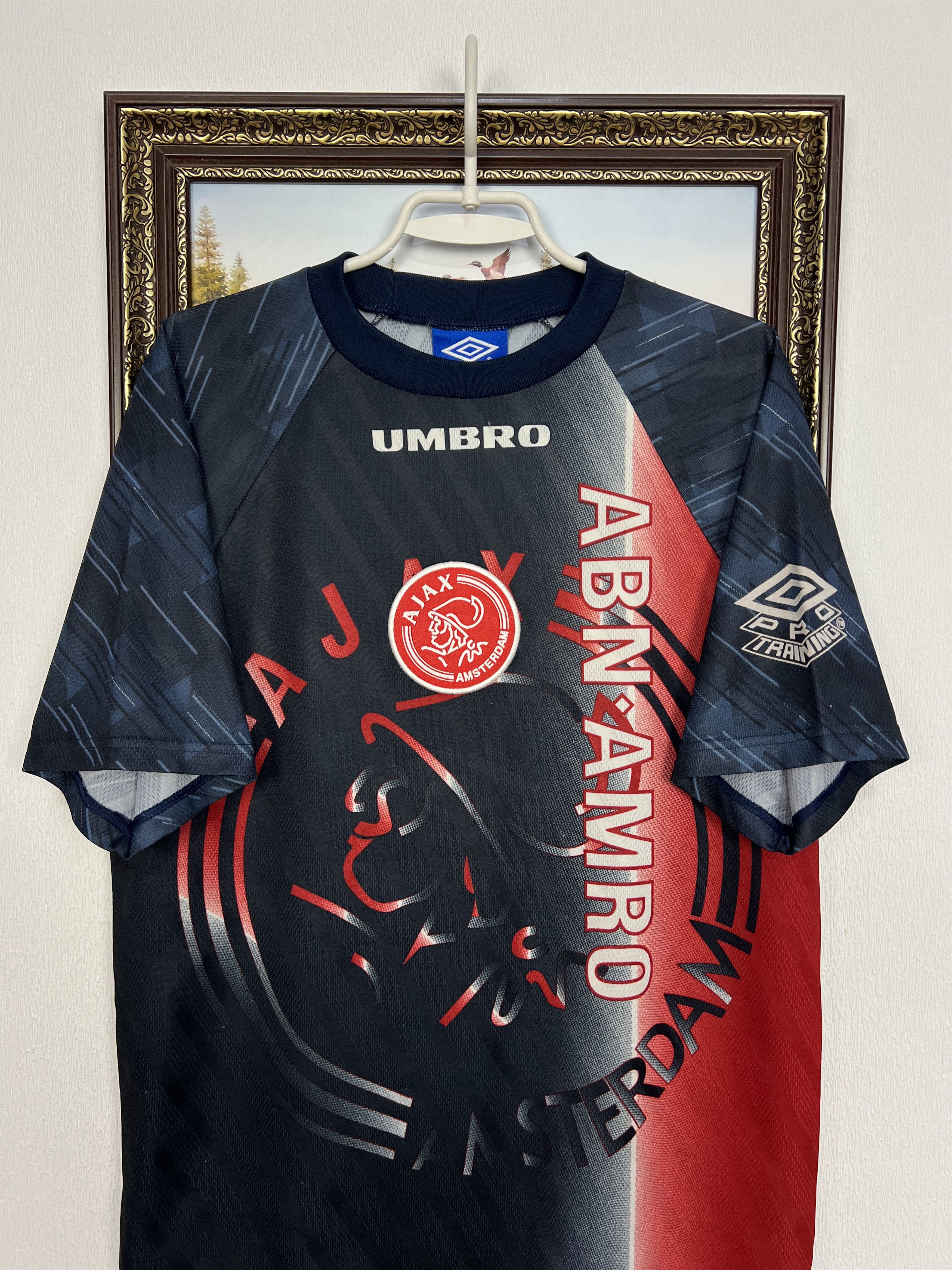 Umbro Vintage Ajax Amsterdam Football Train Shirt Soccer Jersey Size US L / EU 52-54 / 3 - 2 Thumbnail