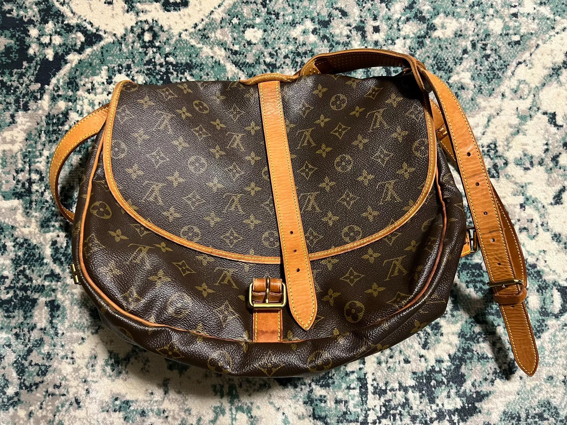 Louis Vuitton Louis Vuitton Monogram Medium Double Star Size ONE SIZE - 1 Thumbnail