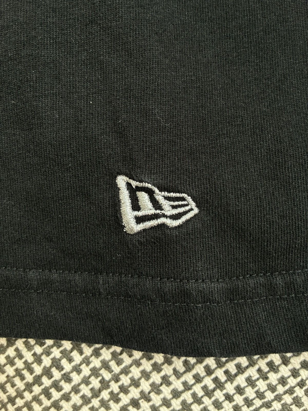 New Era × Yohji Yamamoto Yohji Yamamoto x New Era Tee Size US L / EU 52-54 / 3 - 6 Thumbnail