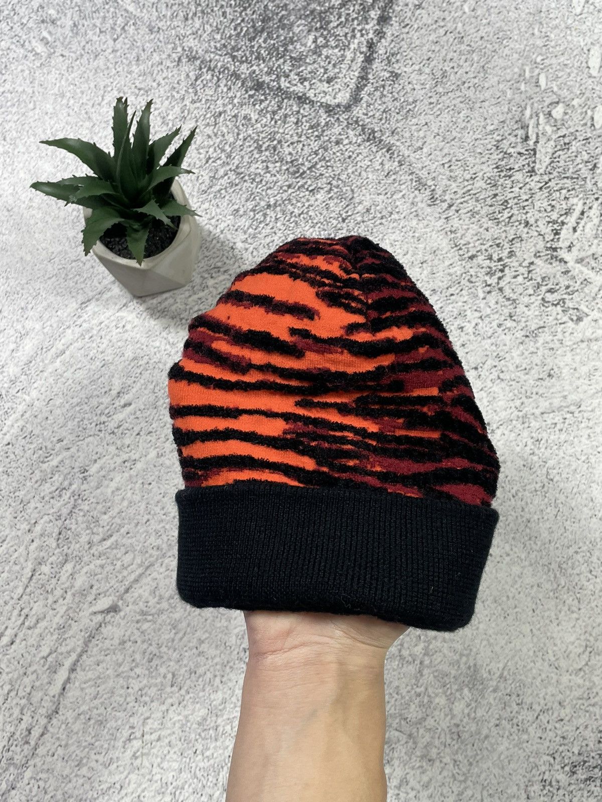 Japanese Brand × Kenzo Vintage Kenzo X H&M Y2K Dragon Beanie Hat Size ONE SIZE - 3 Thumbnail