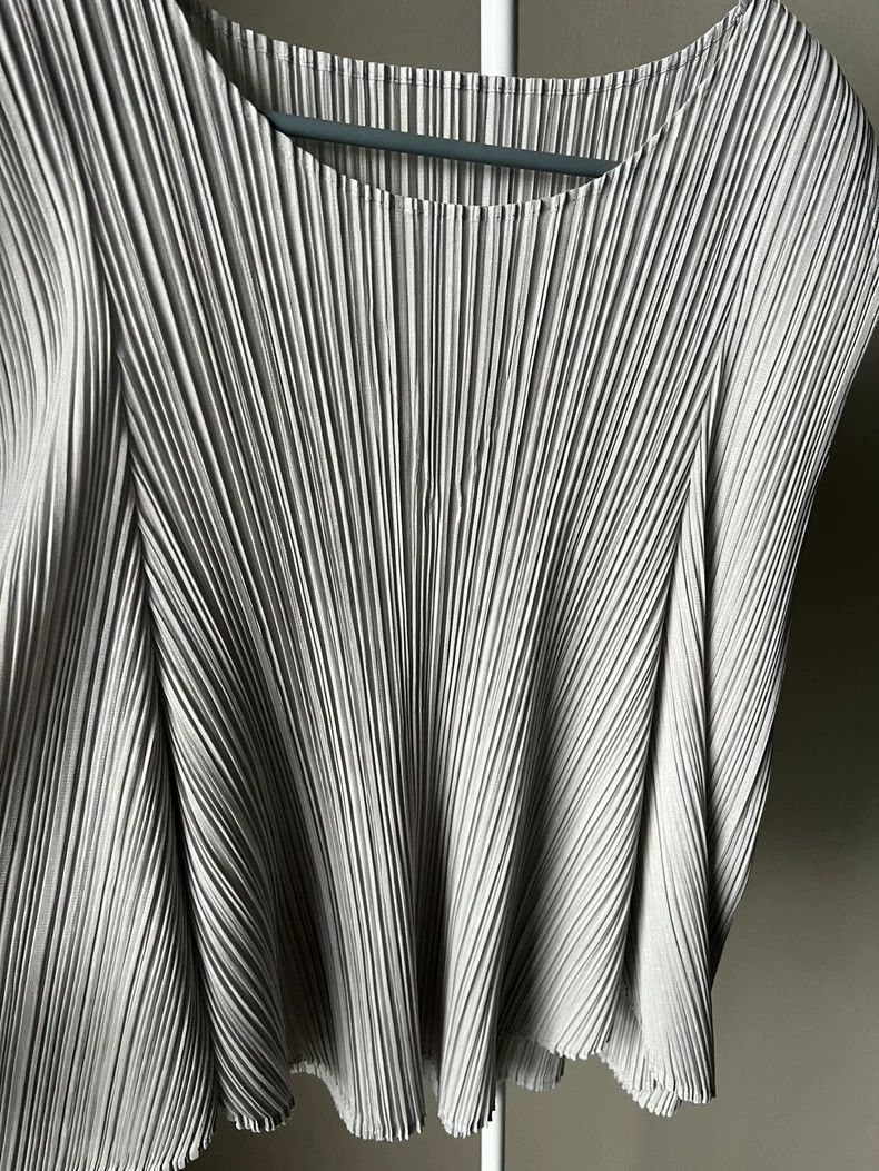 Issey Miyake Issey Miyake size:3 Light grey pleated top vest Size S / US 4 / IT 40 - 2 Thumbnail