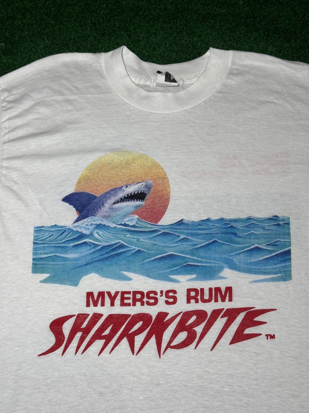 Vintage Vintage 80s Myers Rum Shark Bite XL Jaws Megalodon T Shirt Size US XL / EU 56 / 4 - 2 Thumbnail