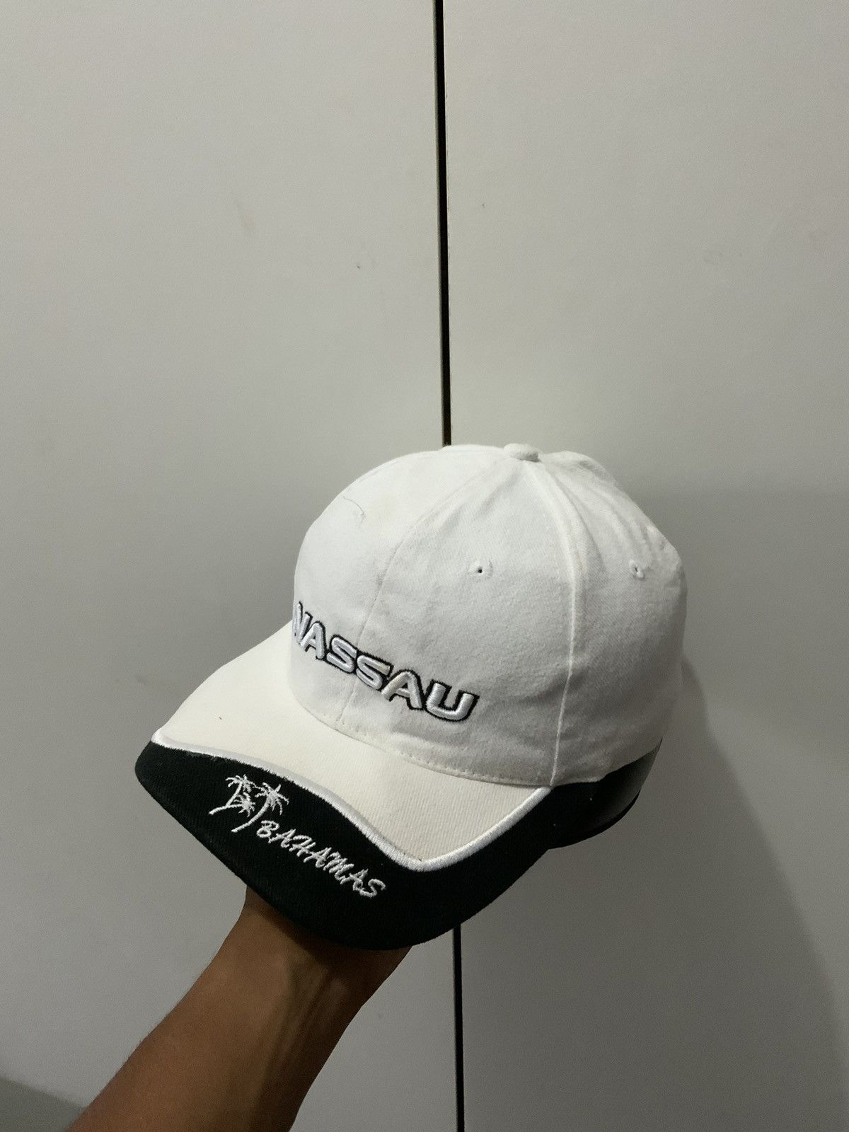 Hat Club Nassau Bahamas White Hat Size ONE SIZE - 1 Thumbnail