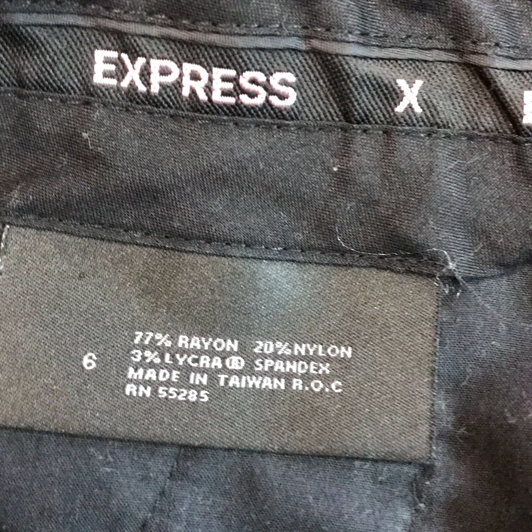 Express Express Editor Women's Cropped Capri Pants Size 6 Black Casual Regular Fit Size 28" / US 6 / IT 42 - 7 Thumbnail