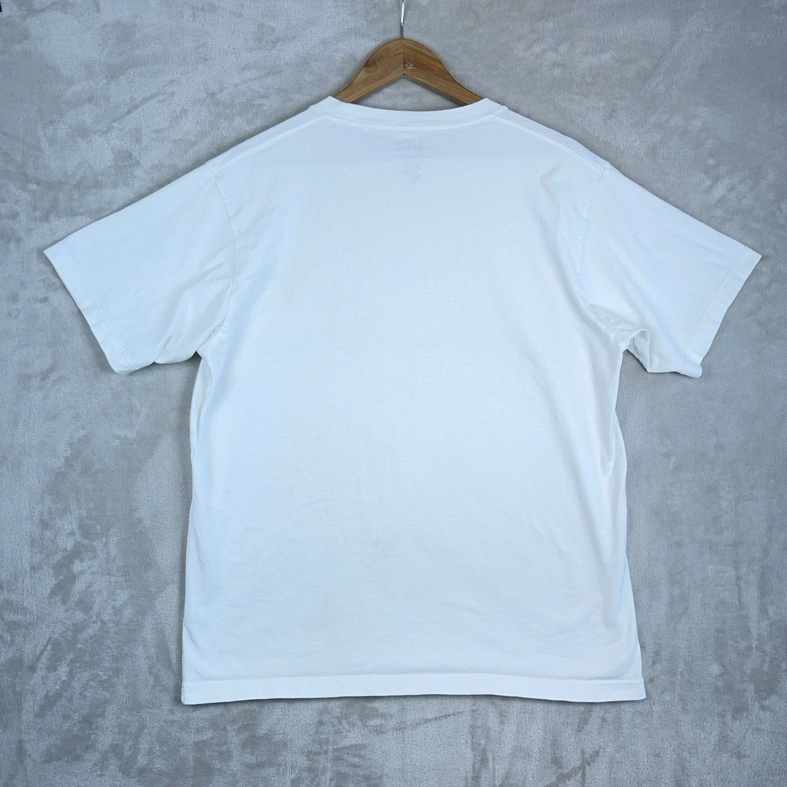 Uniqlo Verdy x Uniqlo Rise Again Logo Tee 2019 Collab Wasted Youth Size US M / EU 48-50 / 2 - 5 Thumbnail