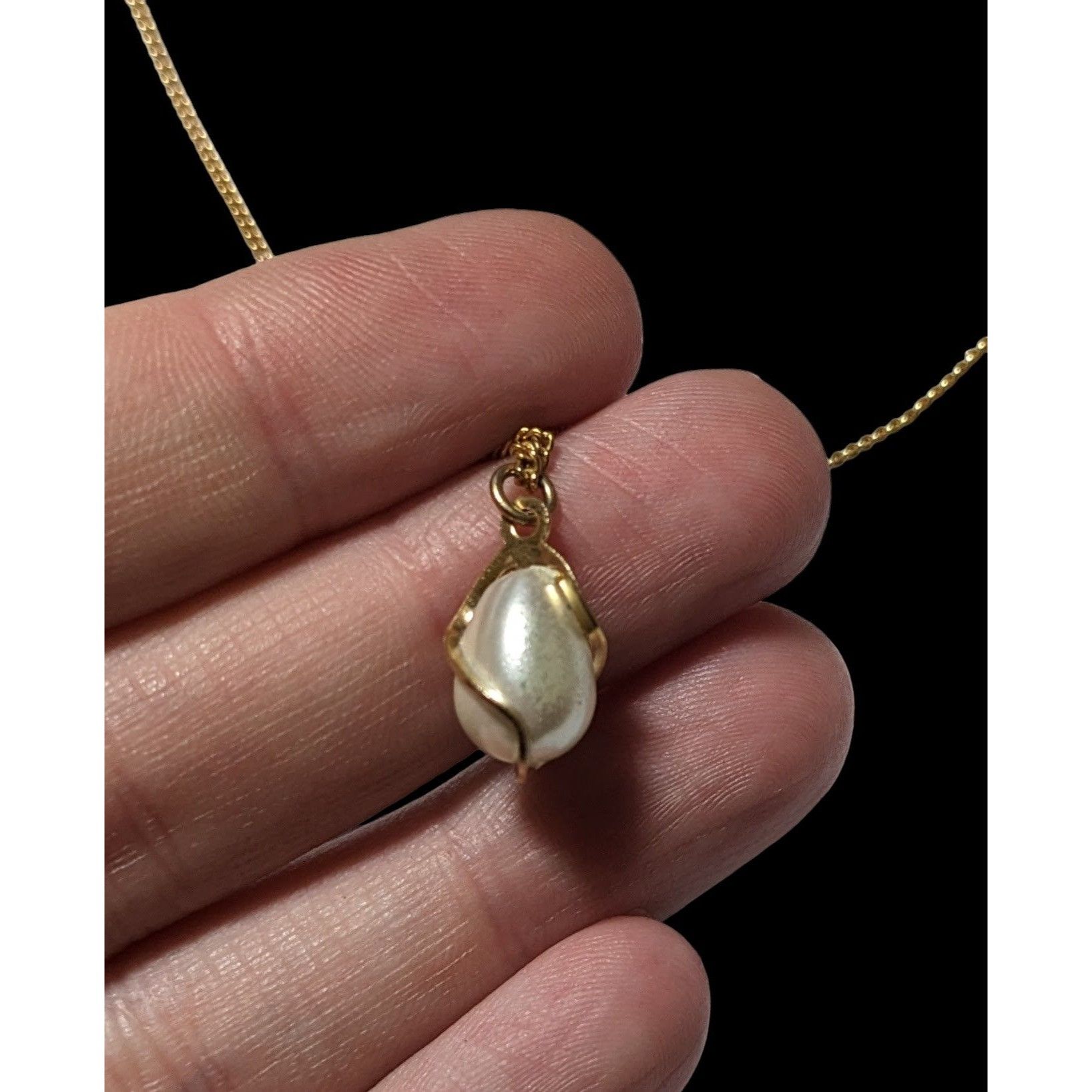 Other Elegant Swirl Wrapped Pearl Pendant Necklace Size ONE SIZE - 5 Thumbnail