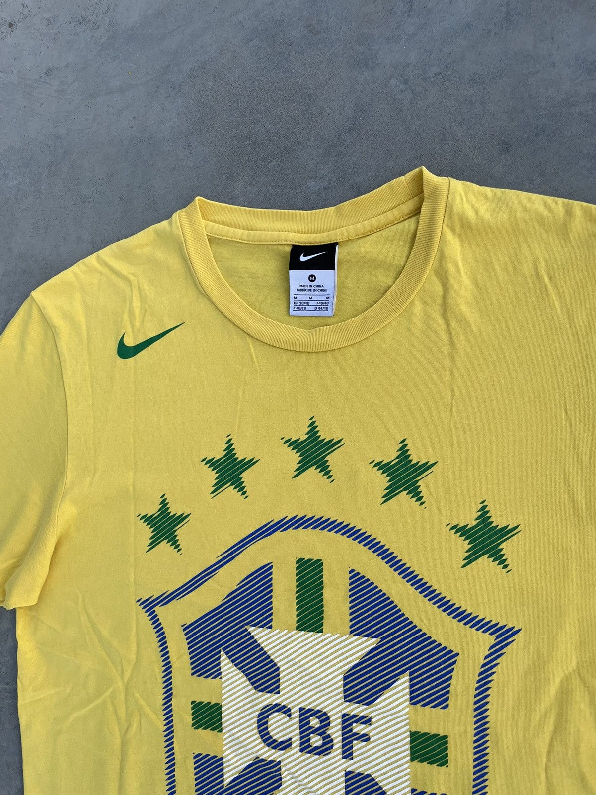 Nike Vintage 00s Nike Y2K Brazil T-Shirt Soccer Jersey Blokecore Size US M / EU 48-50 / 2 - 3 Thumbnail