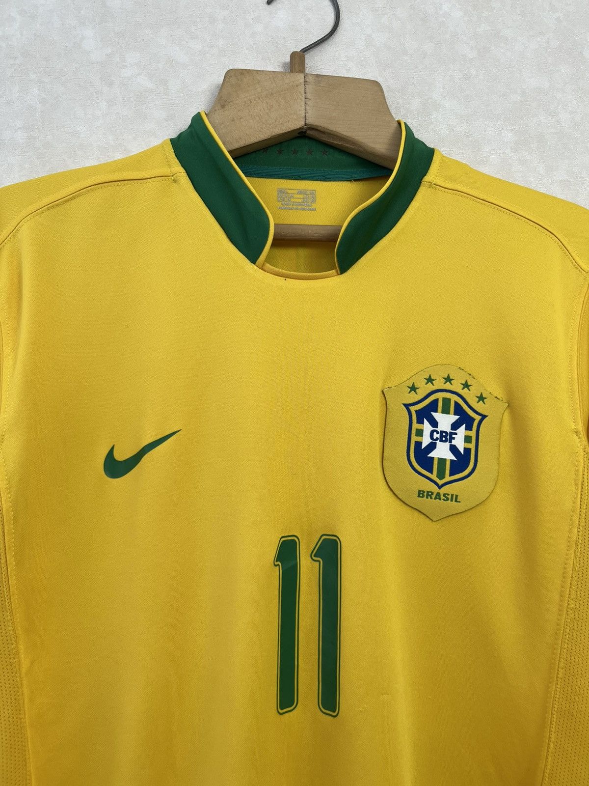 Nike Hype Nike Brazil Robinho #11 Y2K Jersey 00s Size US L / EU 52-54 / 3 - 2 Thumbnail