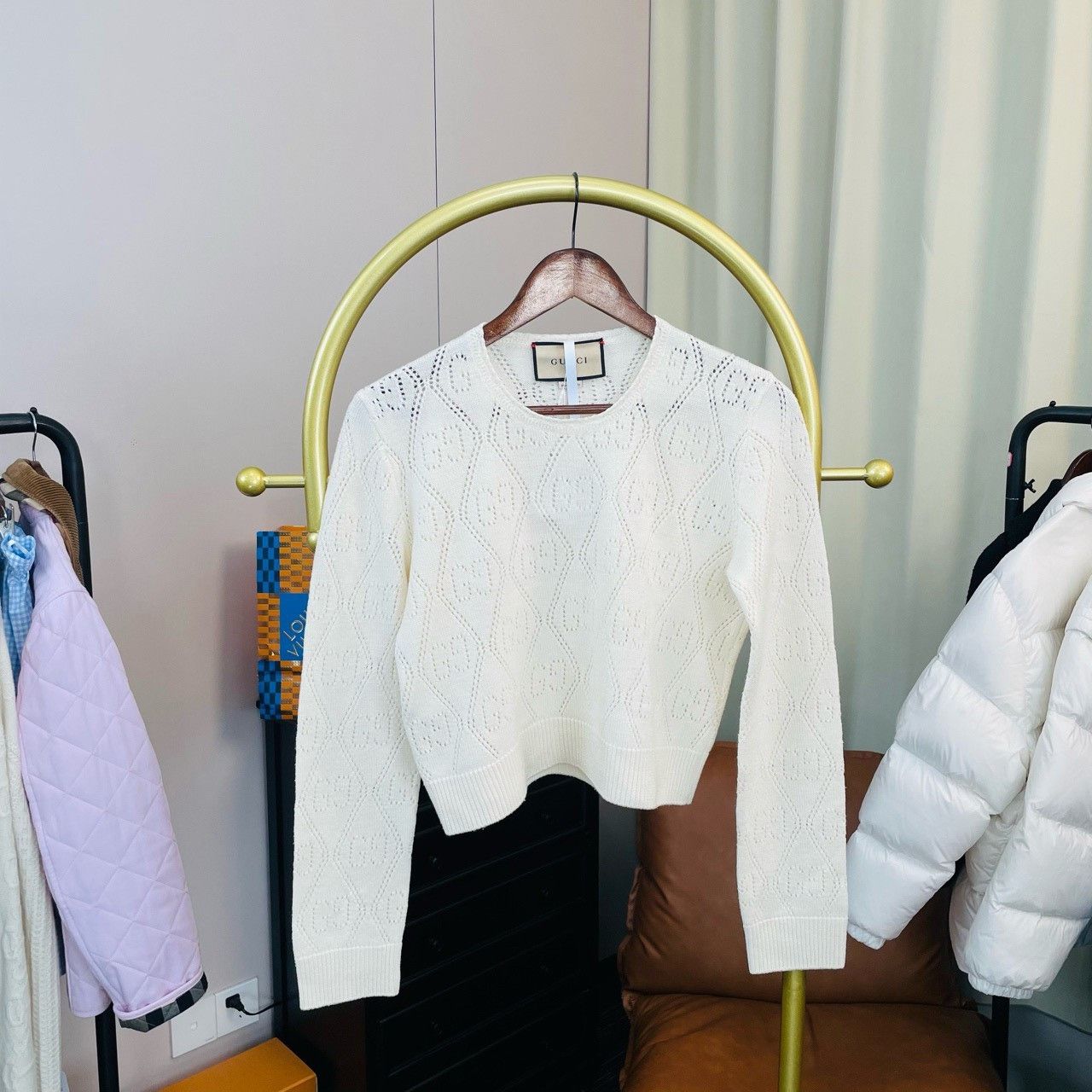 Gucci Gucci White full-print hollow sweater 2501-Nextarrow Size US M / EU 48-50 / 2 - 1 Thumbnail