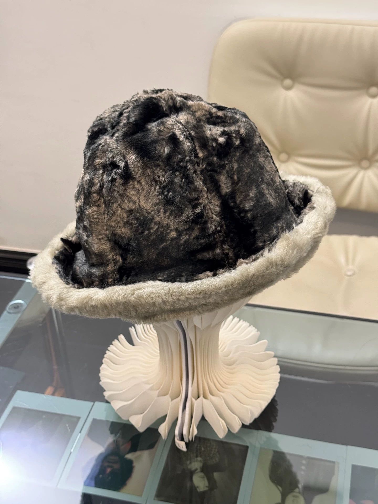 Other Misaharada Vintage Gradient Short-Fleece Bucket Hat Size ONE SIZE - 6 Thumbnail