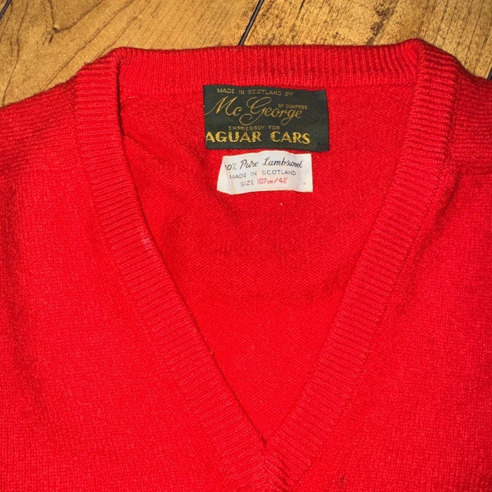 Vintage Vintage McGeorge of Dumfries Lambswool Sweater V Neck Red XL Size US XL / EU 56 / 4 - 6 Thumbnail