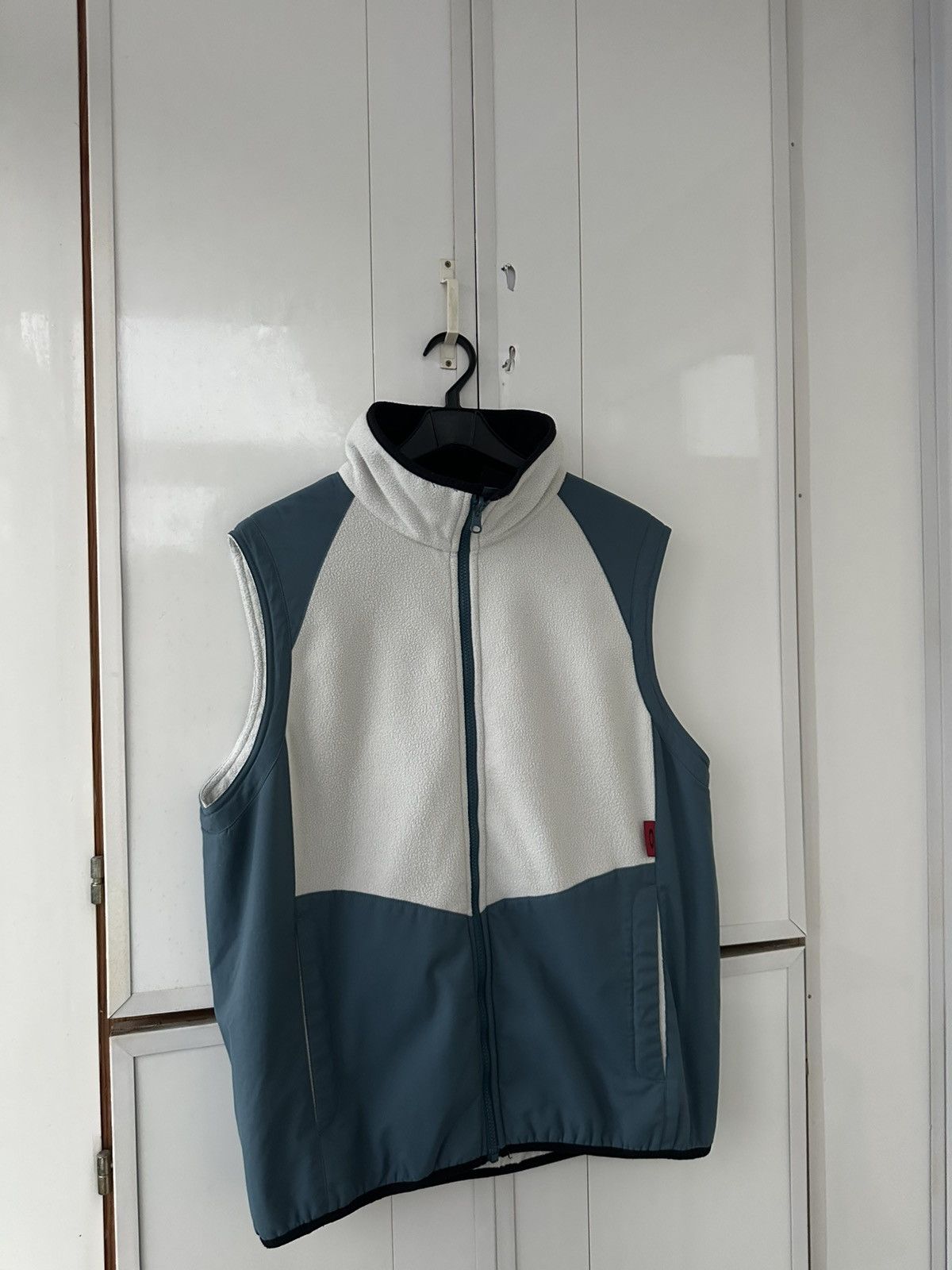 Oakley Vintage Oakley Vest Outdoor Y2K Fit Size US M / EU 48-50 / 2 - 5 Thumbnail