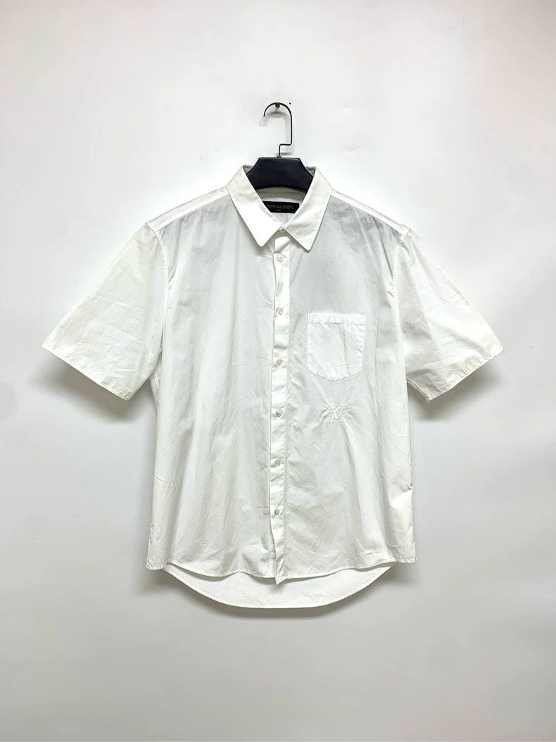 Louis Vuitton Louis Vuitton Cardigan short sleeves with logo on the chest Size US XL / EU 56 / 4 - 1 Thumbnail