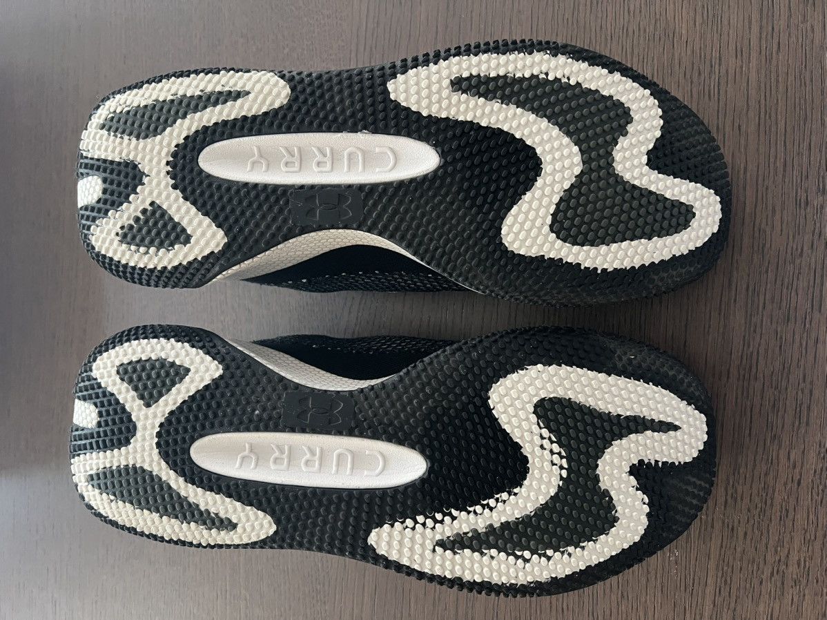Under Armour Curry Hovr splash 3 / “black, gold and white”/ 13M Size US 13 / EU 46 - 7 Thumbnail