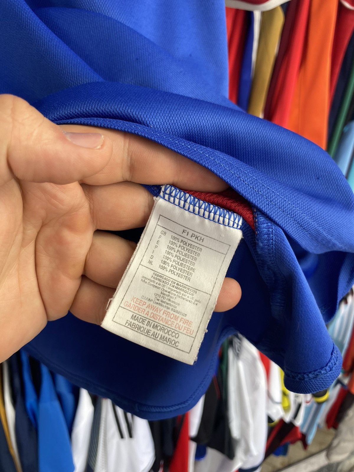 Nike 2001/02 NIKE RANGERS #9 MILLER SOCCER FOOTBALL JERSEY SHIRT Size US L / EU 52-54 / 3 - 11 Thumbnail