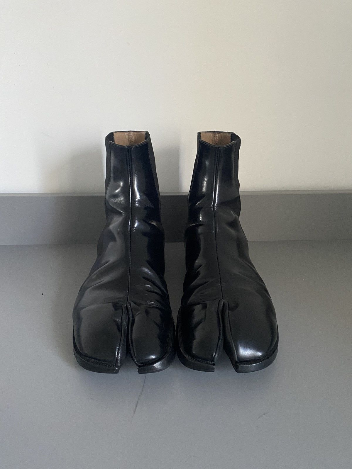 Pre-owned Maison Margiela Tabi Chelsea Boots In Black