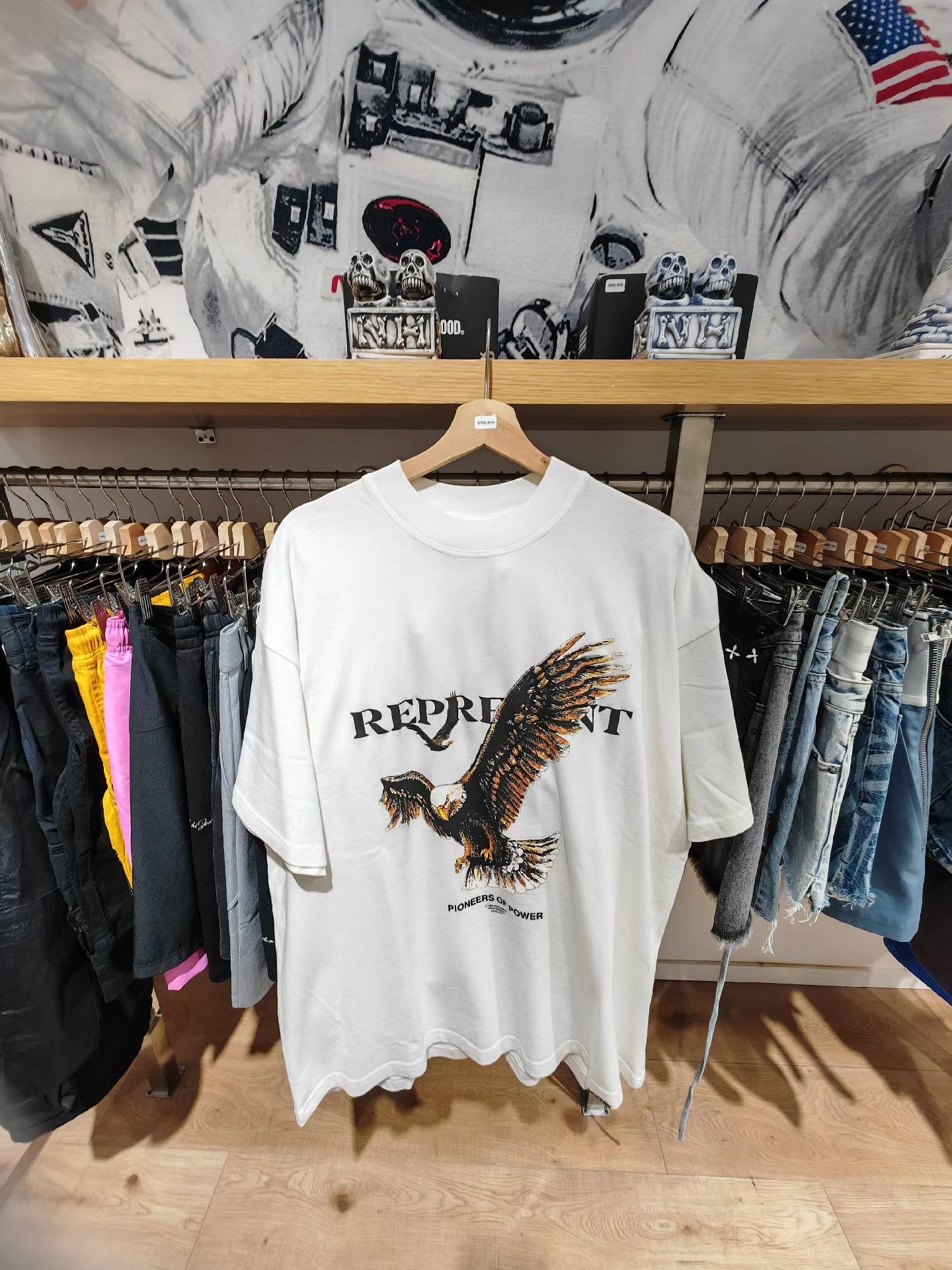 Represent Clo. Represent Eagle Print Short Sleeve Tee Q15 Size US L / EU 52-54 / 3 - 1 Thumbnail