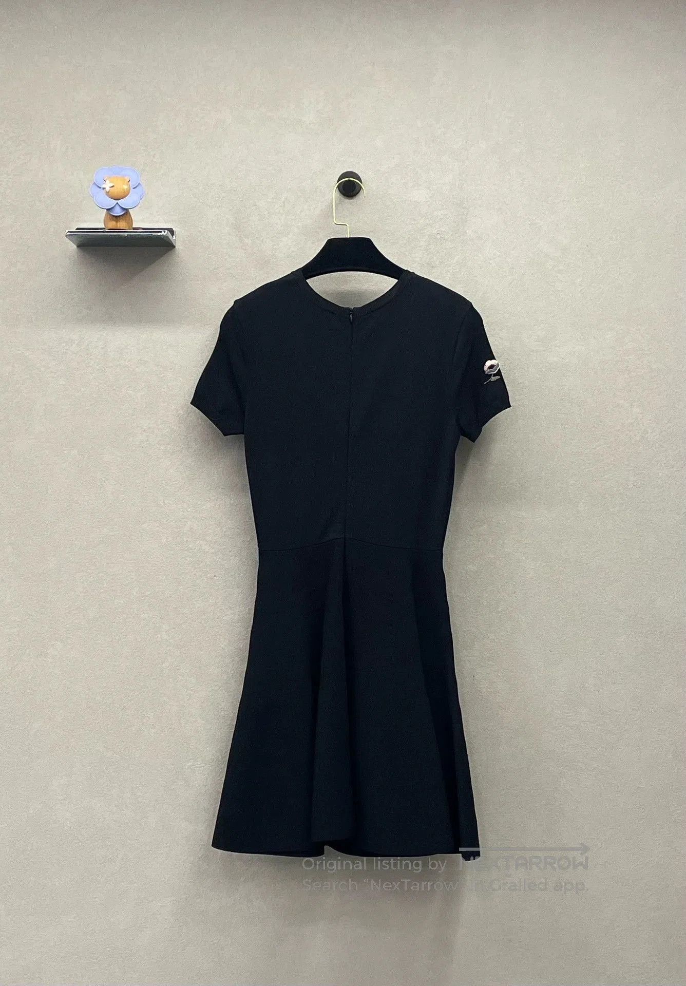 Valentino Valentino Embroidered stretch fabric dress . Size M / US 6-8 / IT 42-44 - 3 Thumbnail