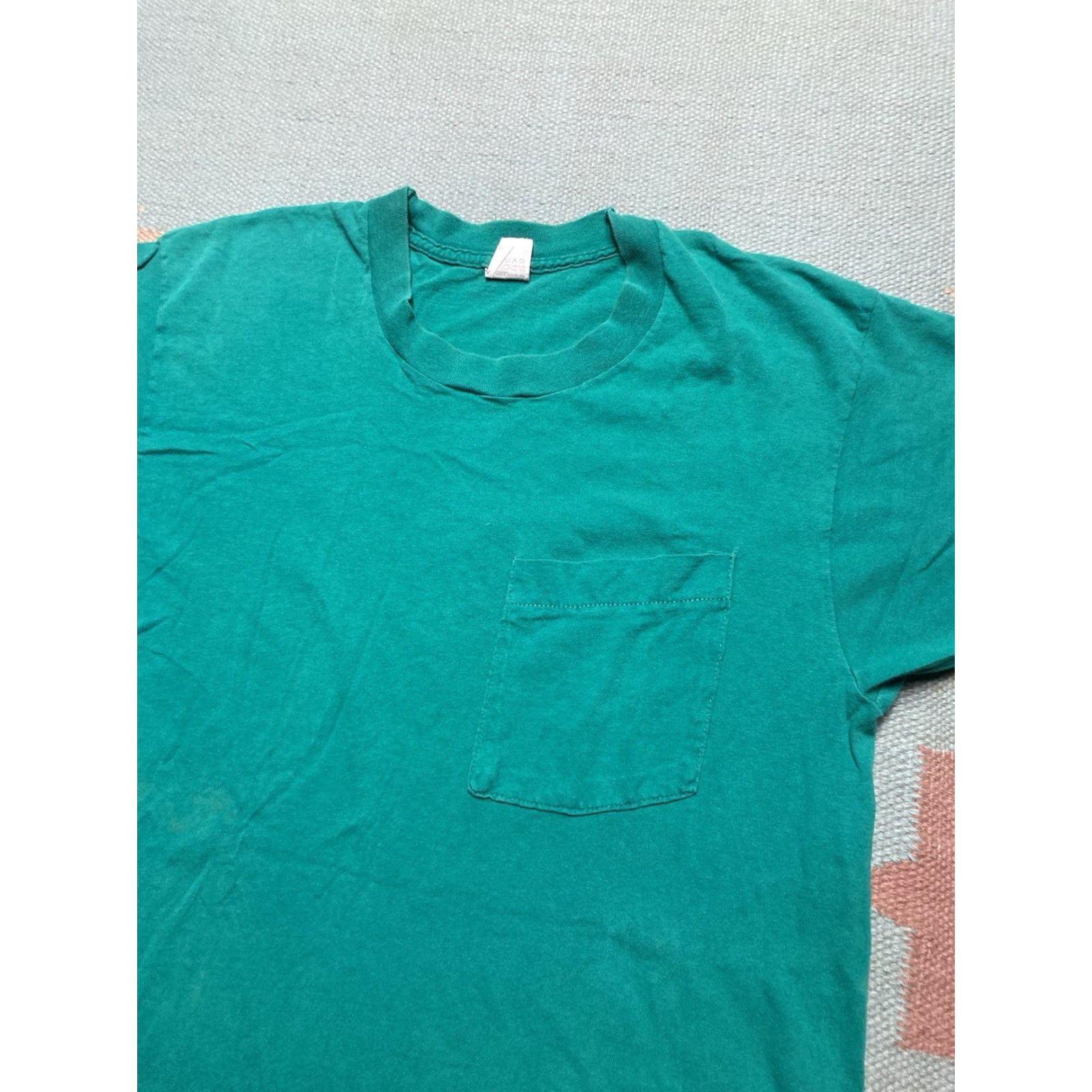 Fruit Of The Loom VINTAGE Fruit of the Loom T-Shirt Pocket Teal Turquoise Cotton Medium Mens 80s Size US M / EU 48-50 / 2 - 3 Thumbnail