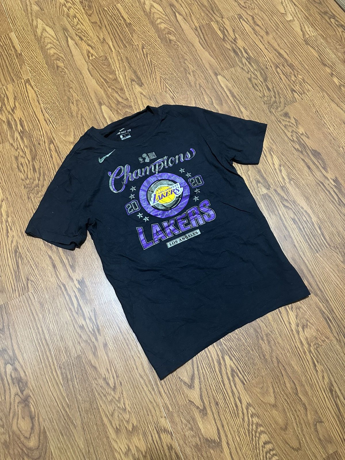 NBA × Nike Nike LA Lakers 2020 Champs t-shirt - SIZE L Size US L / EU 52-54 / 3 - 2 Thumbnail
