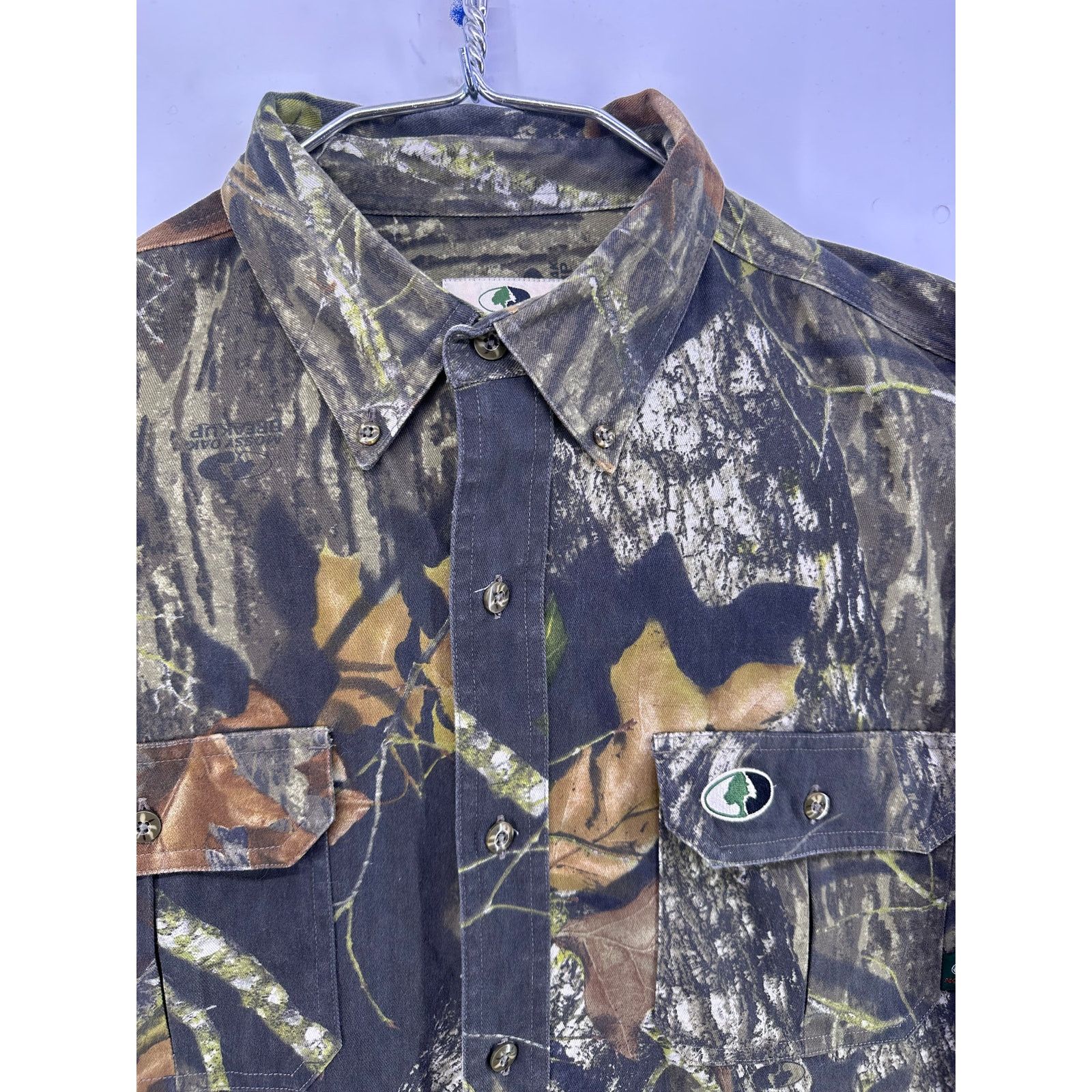 Mossy Oaks Mossy Oak Tree and Leaves Camo Thick Button Down Size XL Size US XL / EU 56 / 4 - 4 Thumbnail