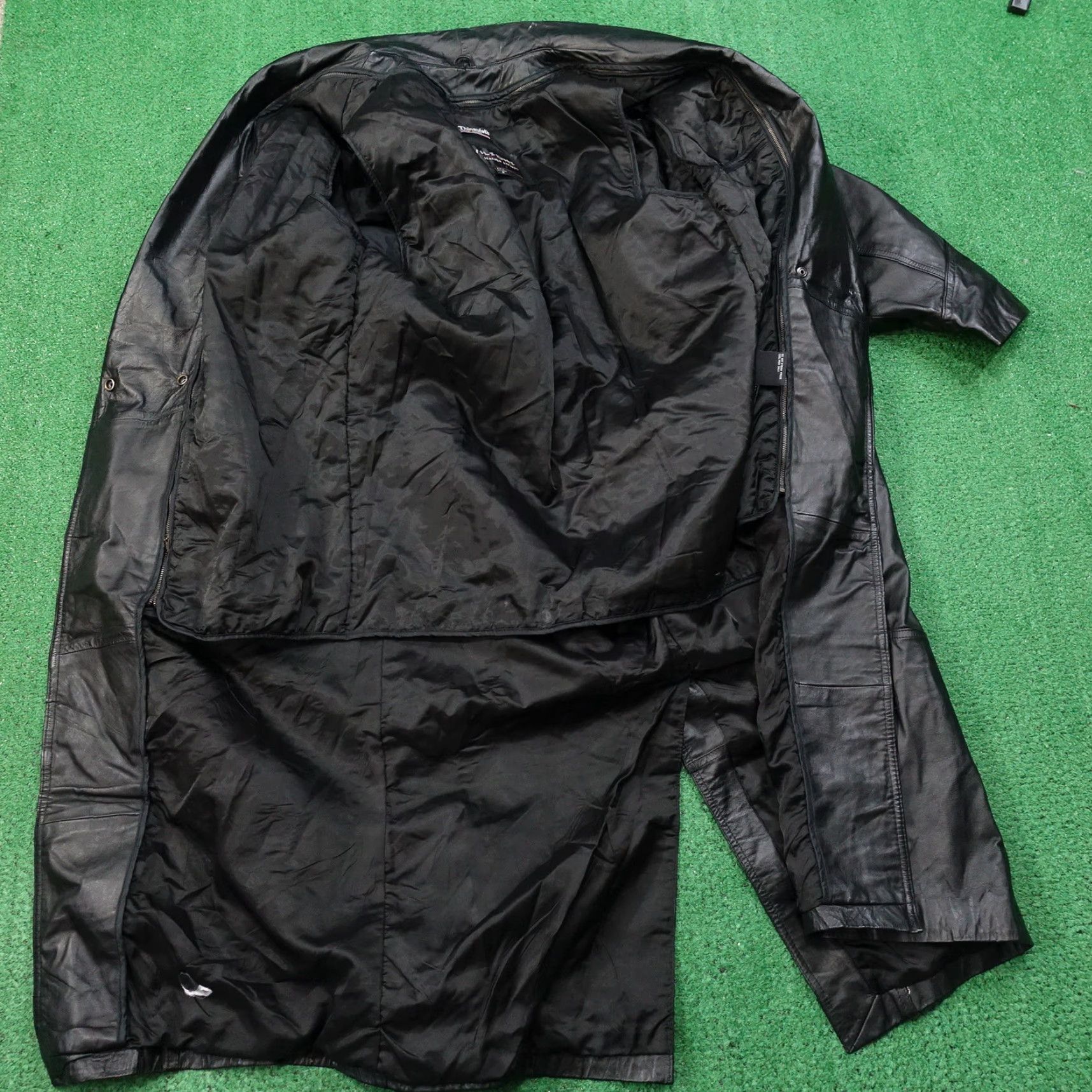 Vintage VINTAGE Wilsons Leather Women Coat Trench Size S Small Black 24.5" Pit-to-Pit 48" Length Mens Womens Girls Boys? Size S / US 4 / IT 40 - 6 Thumbnail