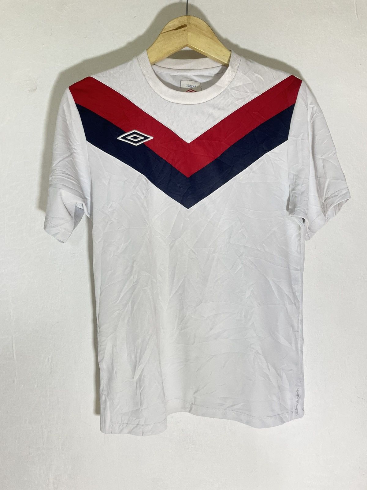 Umbro Umbro Chevron Jersey Sportwear Size US L / EU 52-54 / 3 - 3 Thumbnail