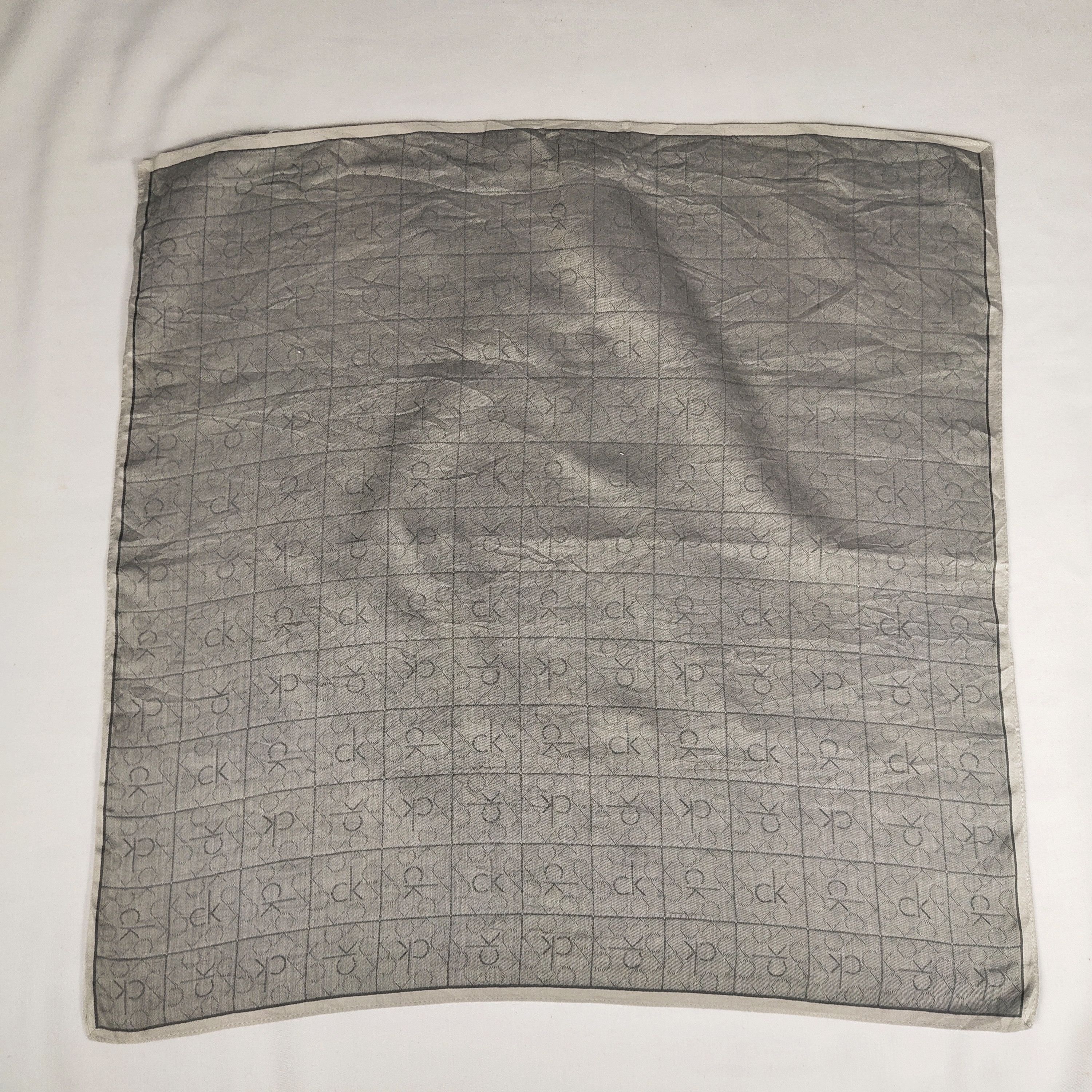 Calvin Klein × Vintage Calvin Klein Handkerchief / Neckerchief / Bandana FZ169 Size ONE SIZE - 3 Thumbnail