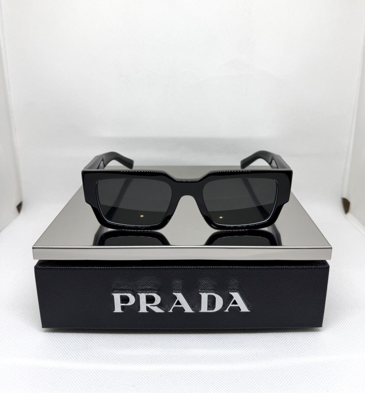 Prada NEW Prada Symbole sunglasses PR B17S 16K08Z Size ONE SIZE - 2 Thumbnail