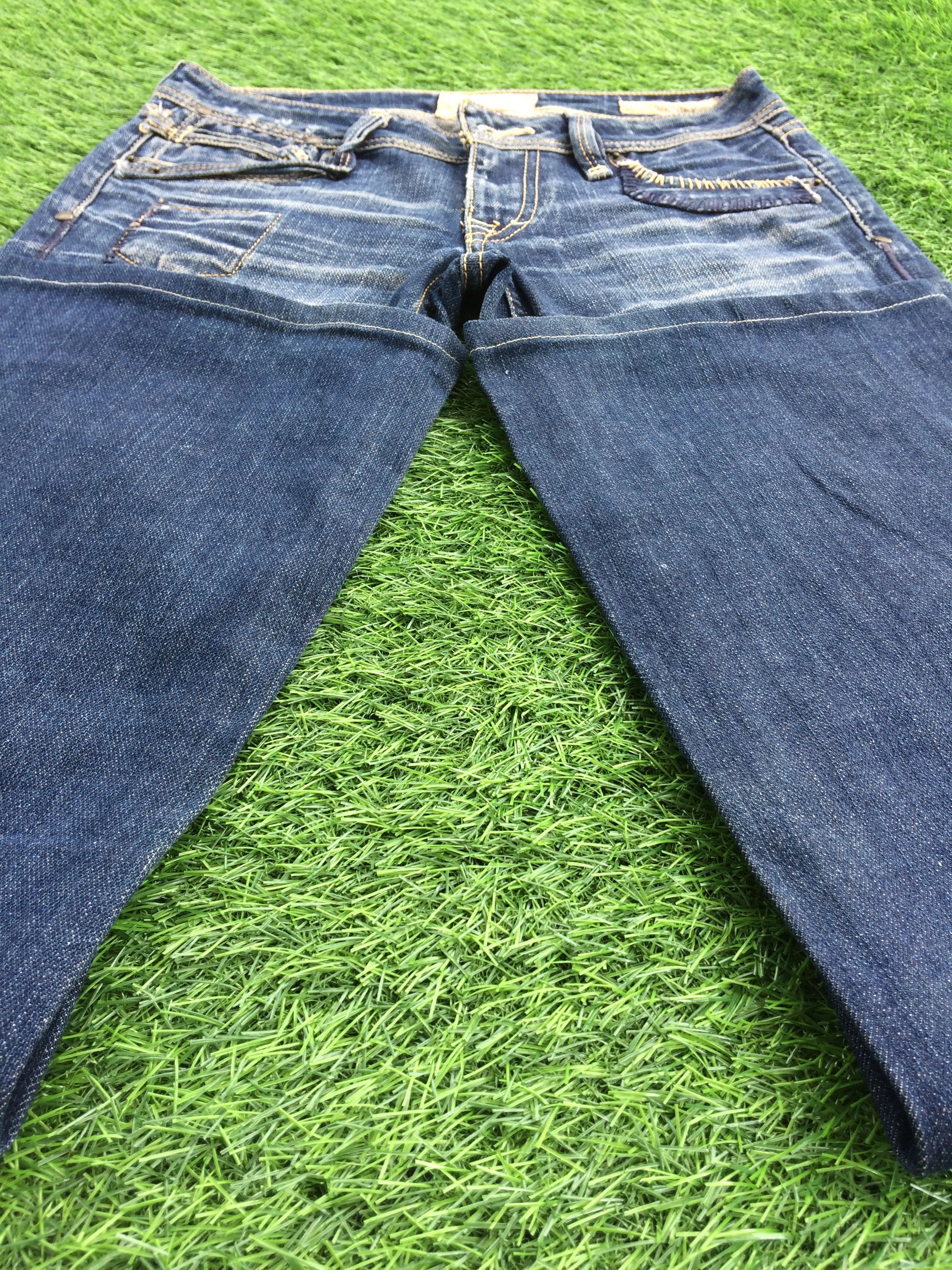 Japanese Brand Low Rise Distressed Flare Bootcut Denim Jeans D-869 Size US 26 / EU 42 - 5 Thumbnail