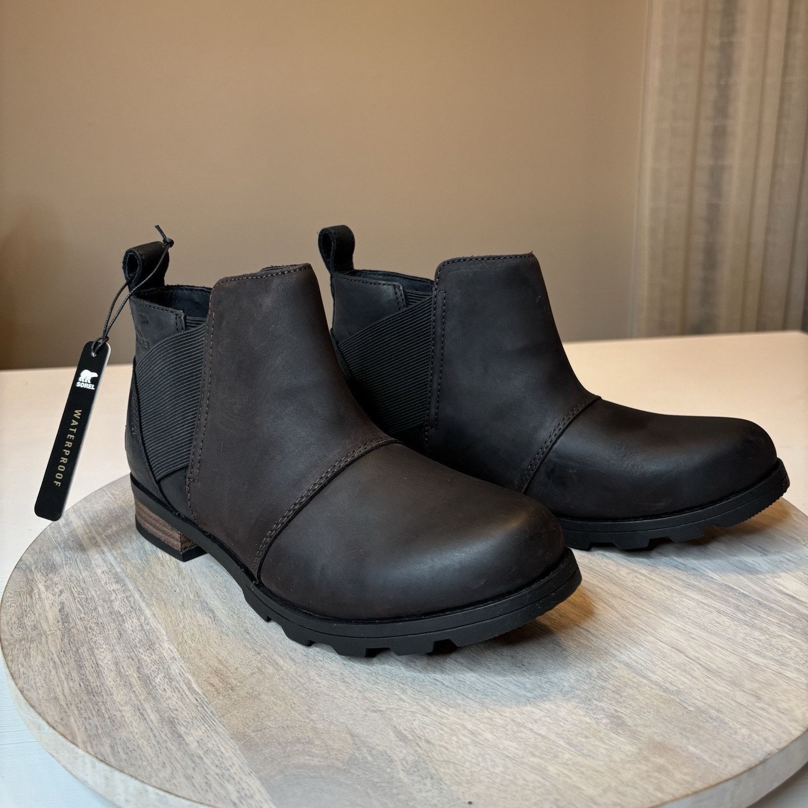 SOREL NWT Sorel Women's Emelie Chelsea Brown Leather Boots Sz 6.5 Size US 6.5 / IT 36.5 - 2 Thumbnail