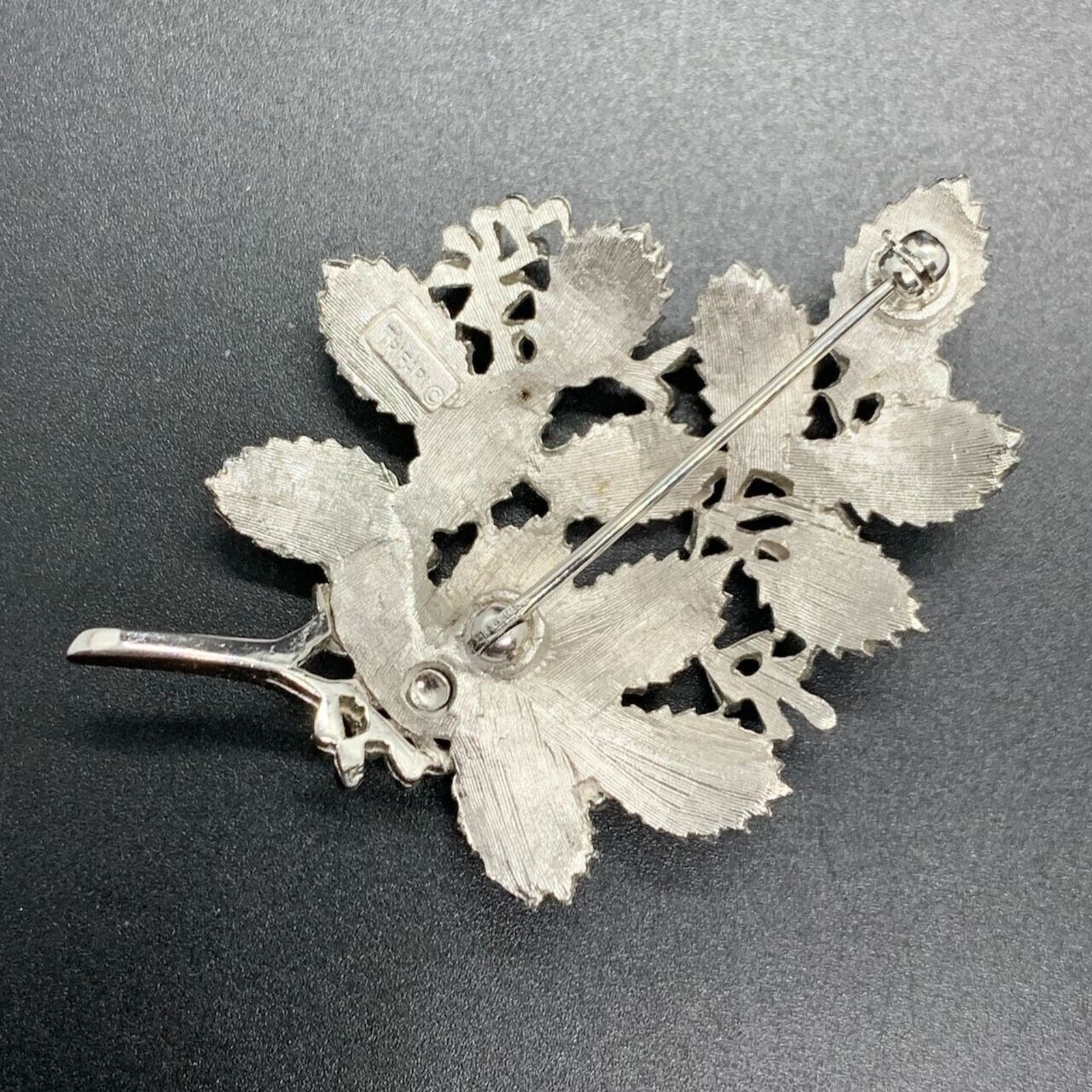 Other Trifari Vintage Silver Tone Leaves Berries 1950s Brooch 2.5" Size ONE SIZE - 3 Thumbnail