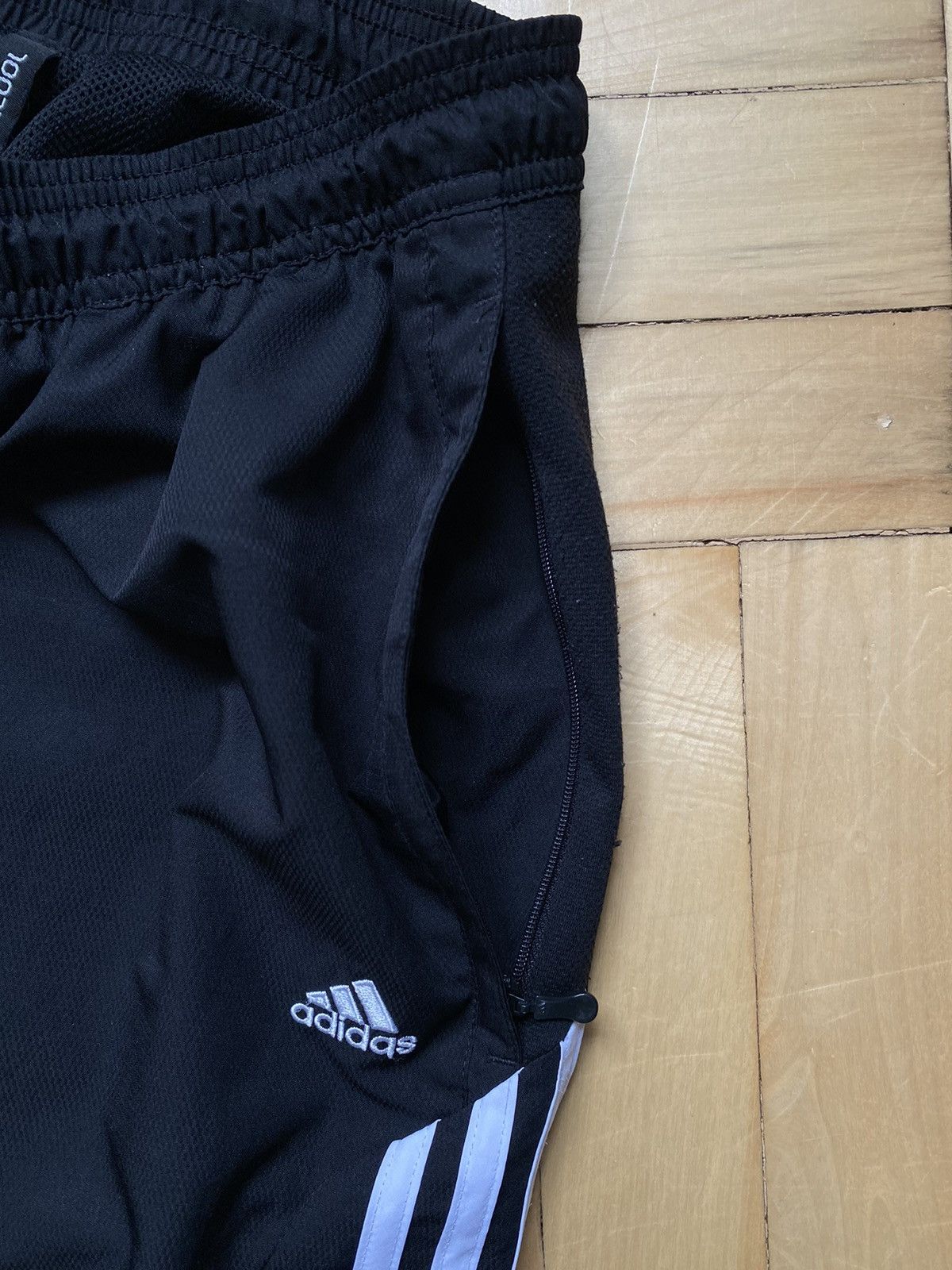 Other Vintage Baggy Adidas Track Pants Wide Leg Fit Size US 32 / EU 48 - 11 Thumbnail