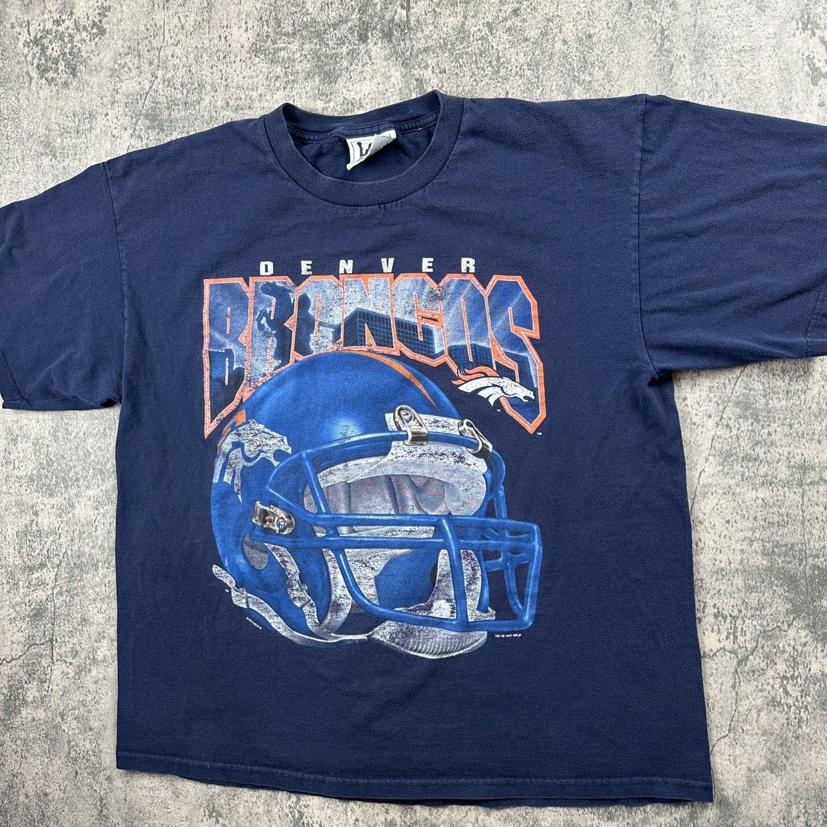 NFL × Vintage Vintage 90s Denver Broncos big logo print T Shirt Size US L / EU 52-54 / 3 - 8 Thumbnail