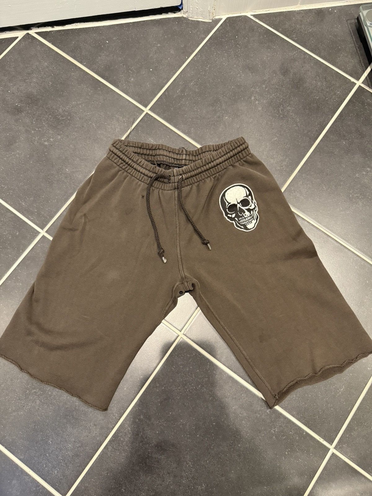 パンツ number nine skull half pants 04ss Number (N)ine Number (N)ine SS04 Skull sweat shorts | Grailed