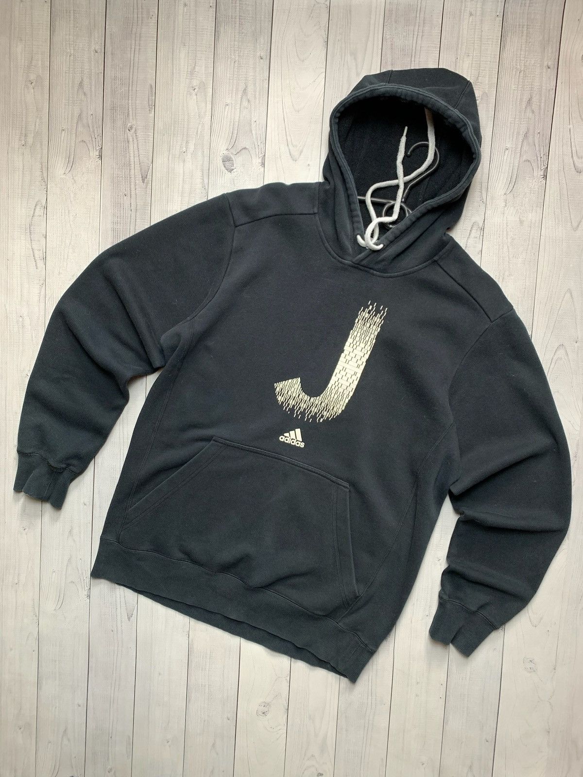 Adidas × Vintage Vintage adidas Juventus soccer hoodie logo size M Size US M / EU 48-50 / 2 - 1 Thumbnail
