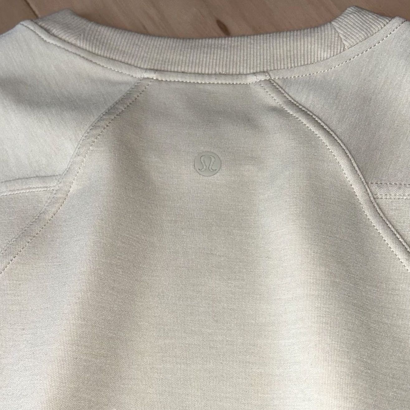 Lululemon Lululemon Women’s Sweatshirt Pullover Long Sleeve Softstreme Ribbed-Hem Size 2 Ivory Casual Size XS / US 0-2 / IT 36-38 - 4 Thumbnail