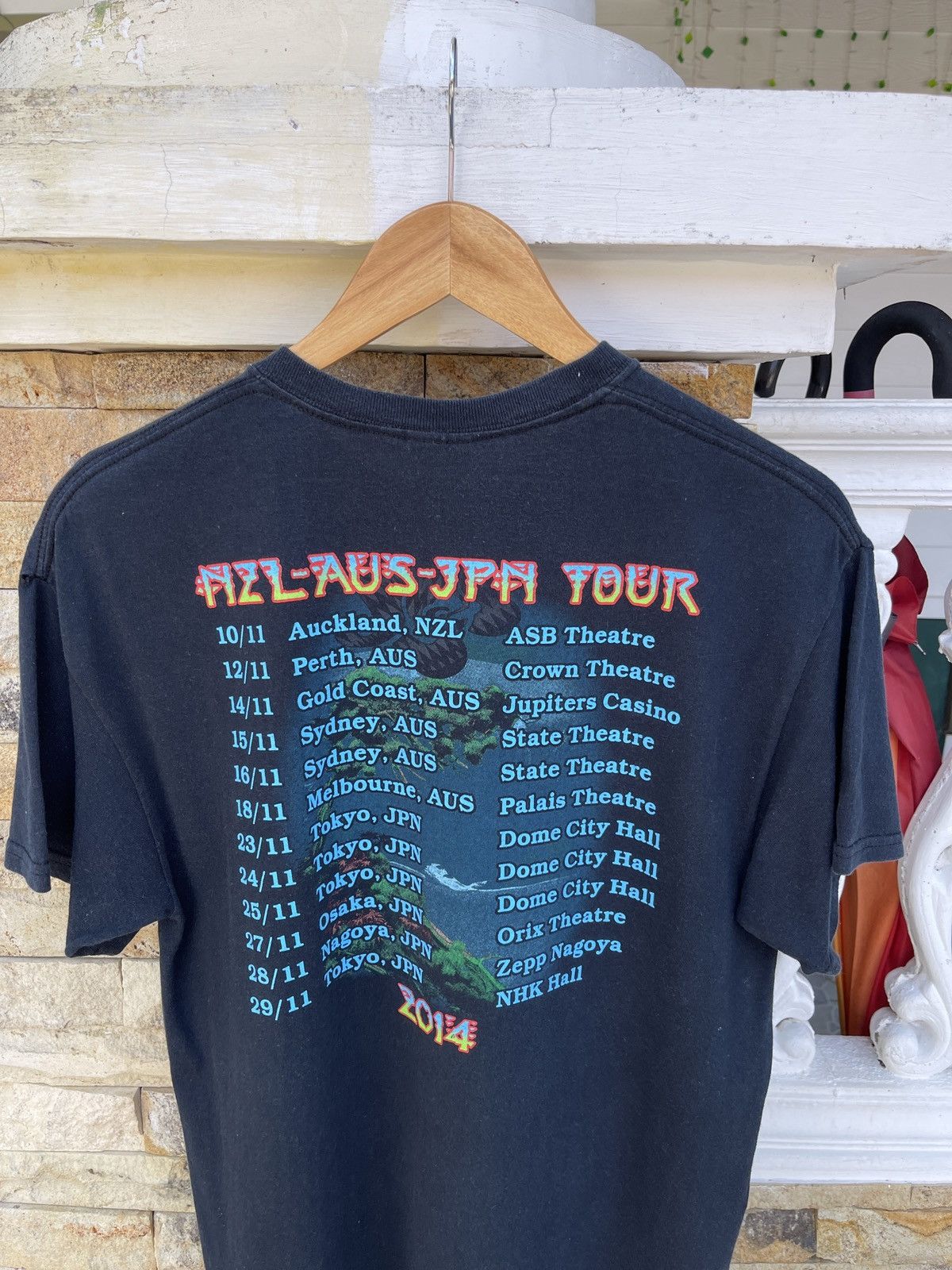 Band Tees × Vintage Last Drop🔥Rare🔥Vintage YES Heaven & Earth Band Tour Tee Size US M / EU 48-50 / 2 - 5 Thumbnail